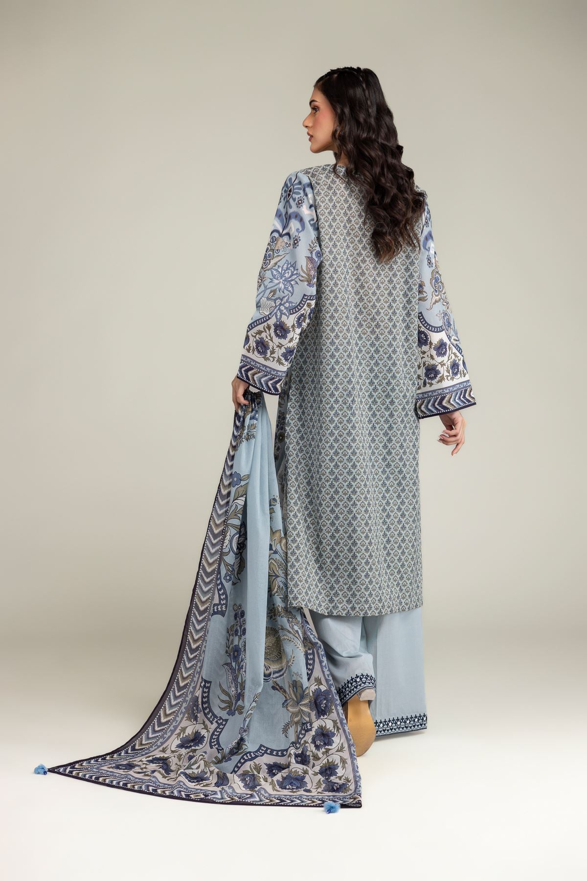 Embroidered Lawn Lawn Tailored 3-Piece - B1-2-26-106-A-C-VG