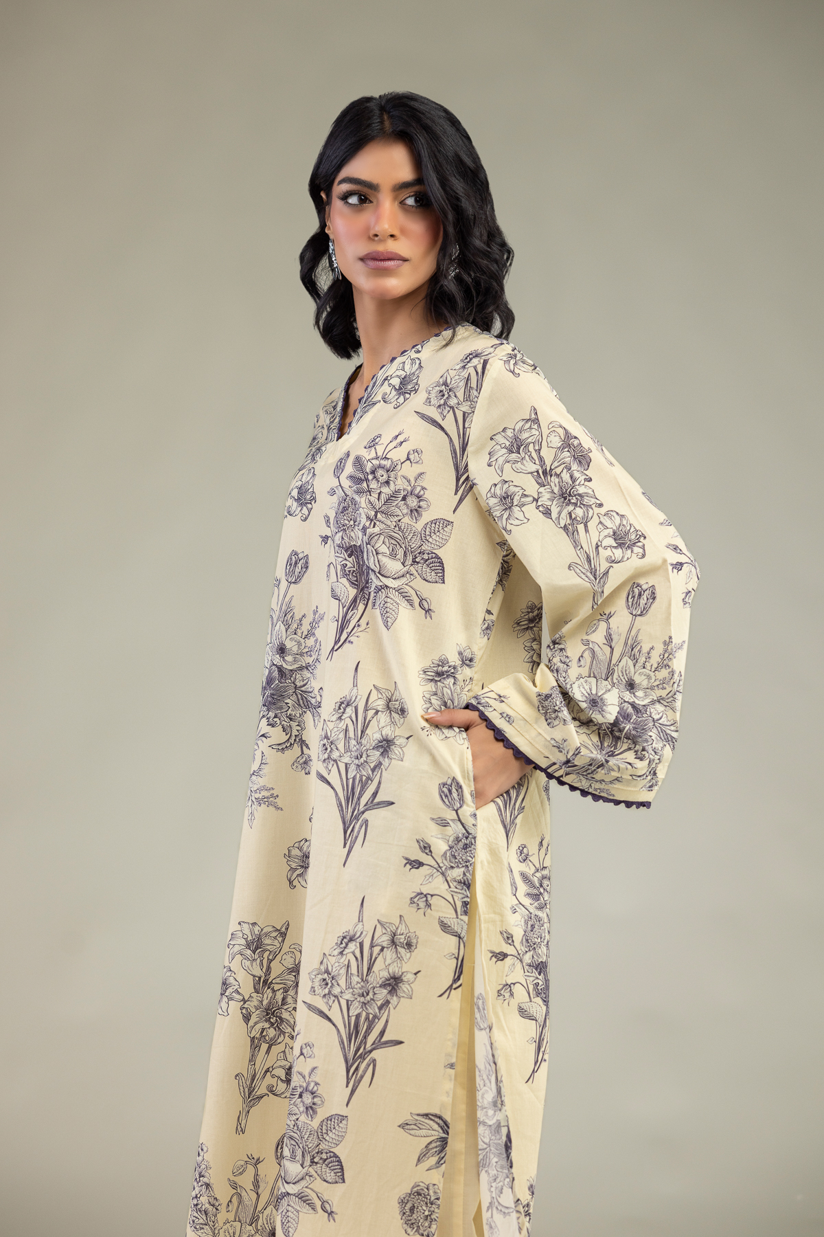 Embroidered Cambric Long Floral Kurta - T-A11-26-118FI2-VG