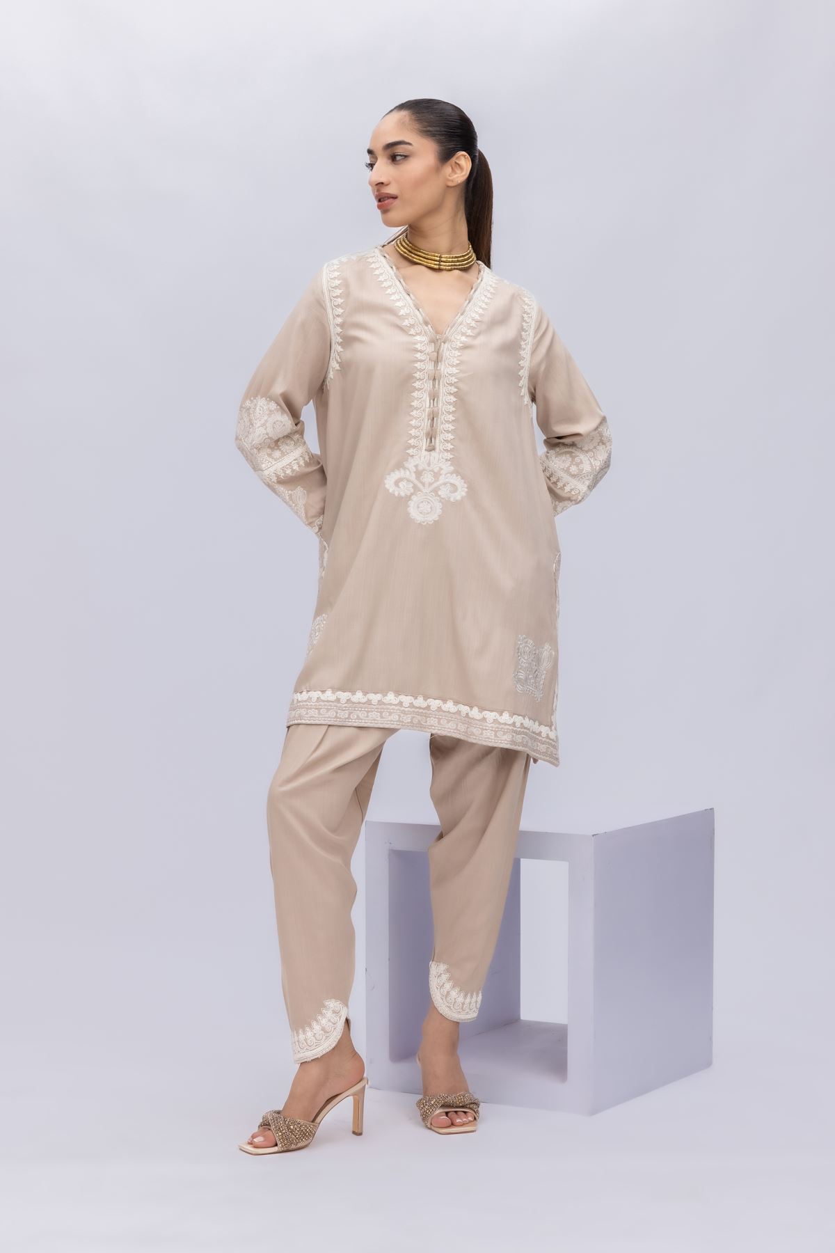 Embroidered Crosshatch Raw Silk Shalwar - 25-10-10S6-05TA-VG