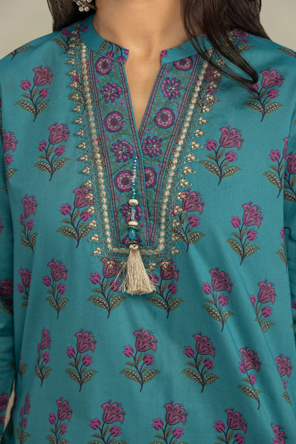 Embroidered Cambric Floral Cambric Kurta - 8-26-303-A-C1-VG