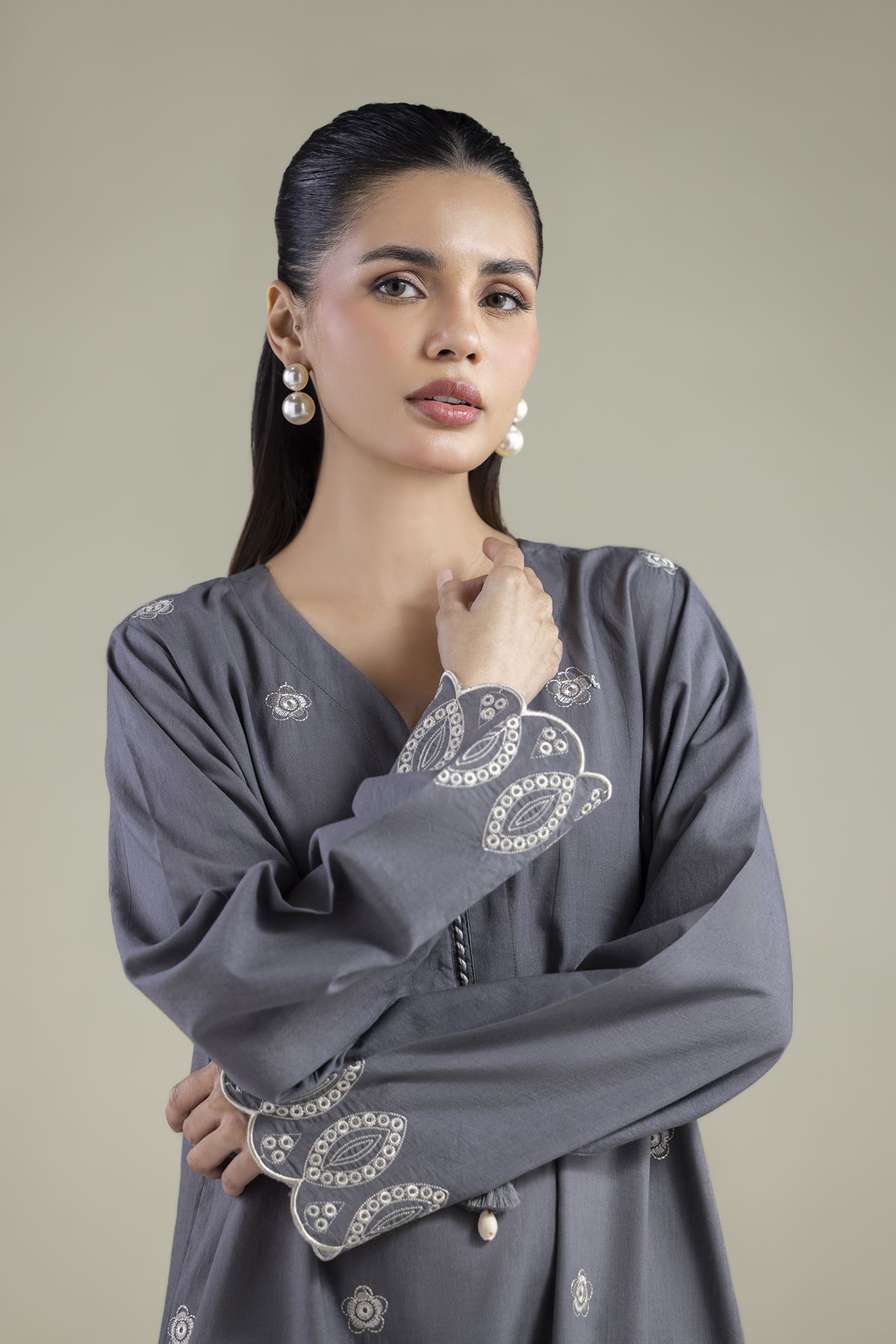 Embroidered Cambric Tailored 2-Piece Set - 1-26-229-B-F1-VG