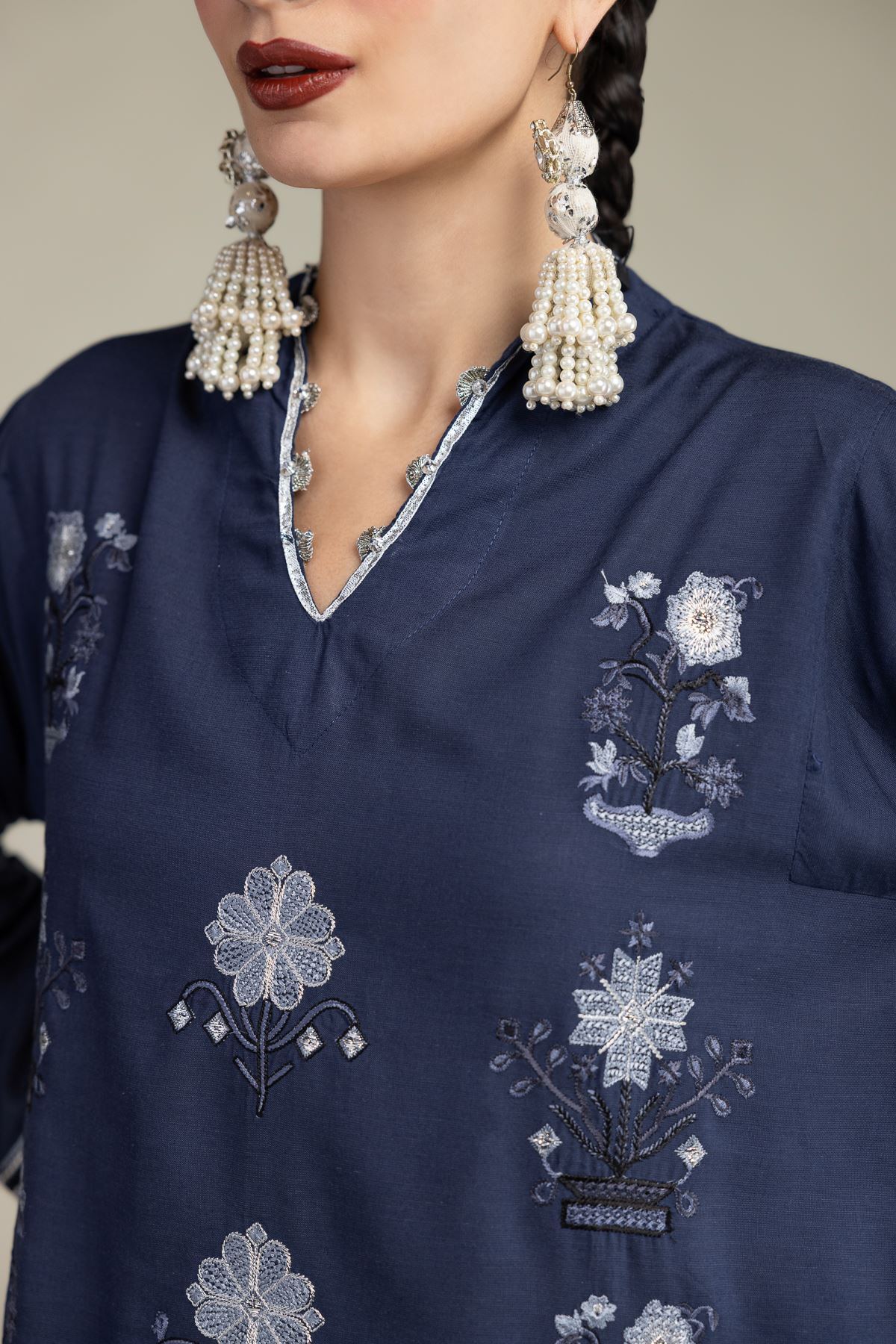 Embroidered Raw Silk Floral V-Neck Kurta - T-A22-26-215FJ1-VG