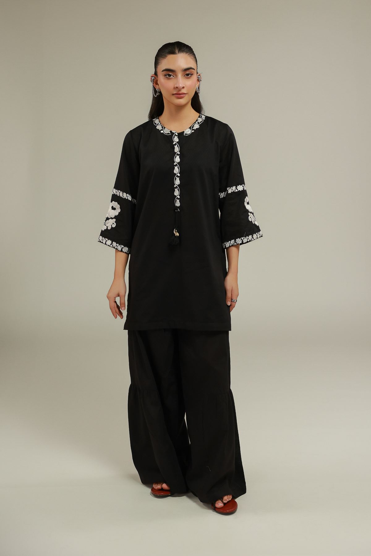 Embroidered Cotton Dobby Floral Drawstring Kurta - 25-00-X2-03TA-VG