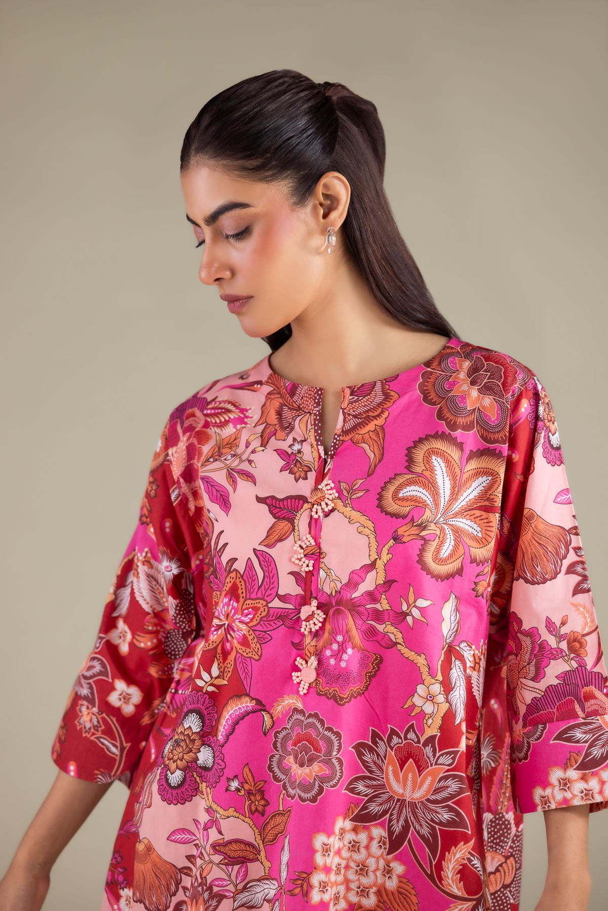 Printed Cambric Floral Keyhole Kurta - 1-26-129-A-D-VG