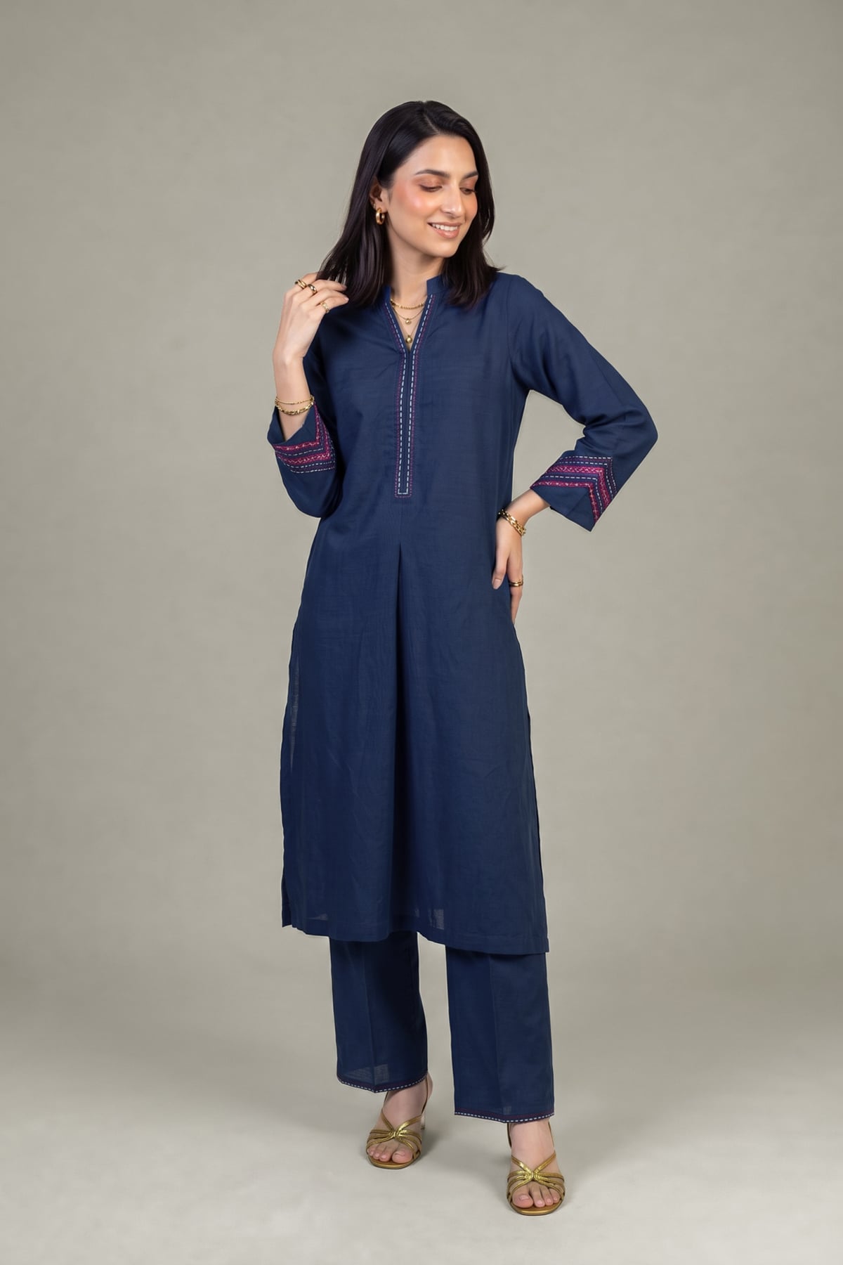 Embroidered Light Khaddar Tailored 2 Piece - 2-26-202-A-D-VG