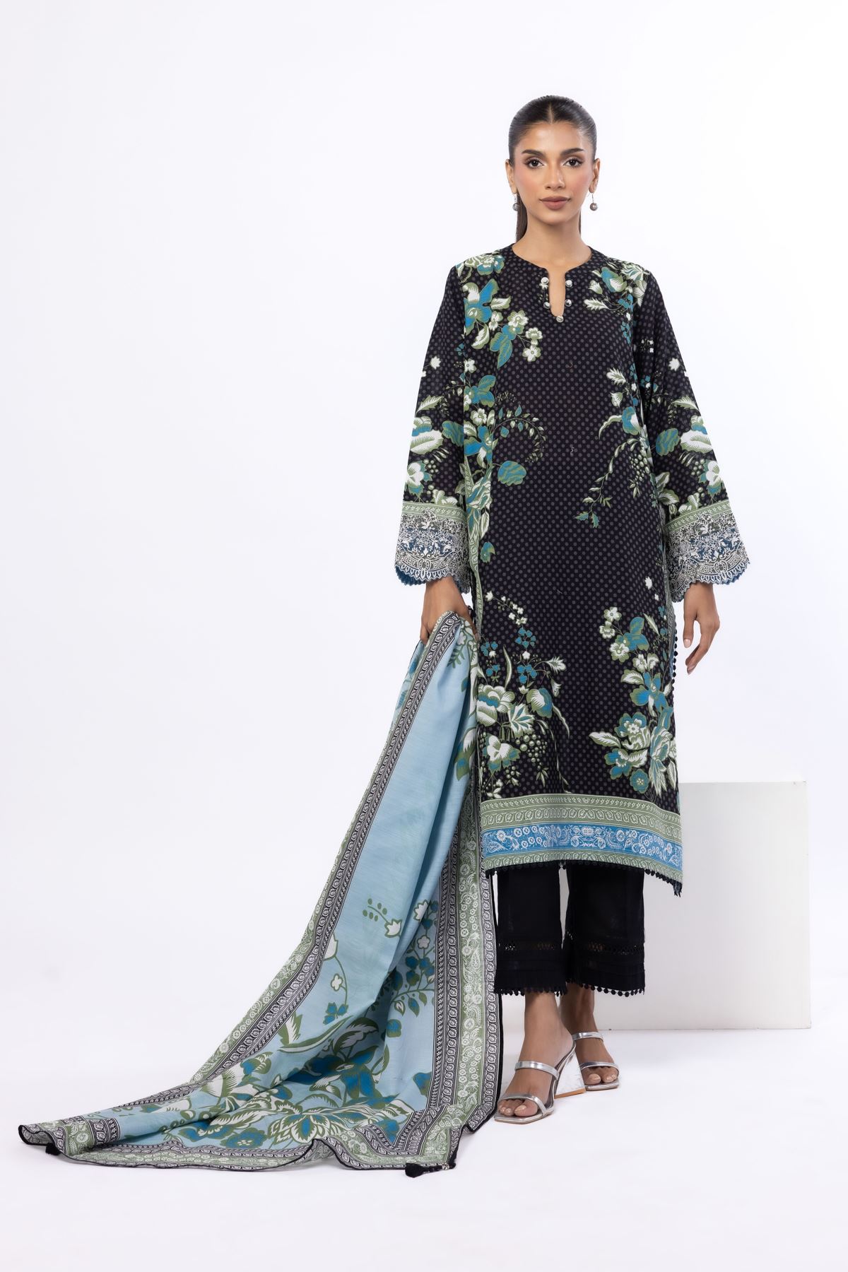 Embroidered Khaddar Fabrics 3 Piece - LKN66A-VG