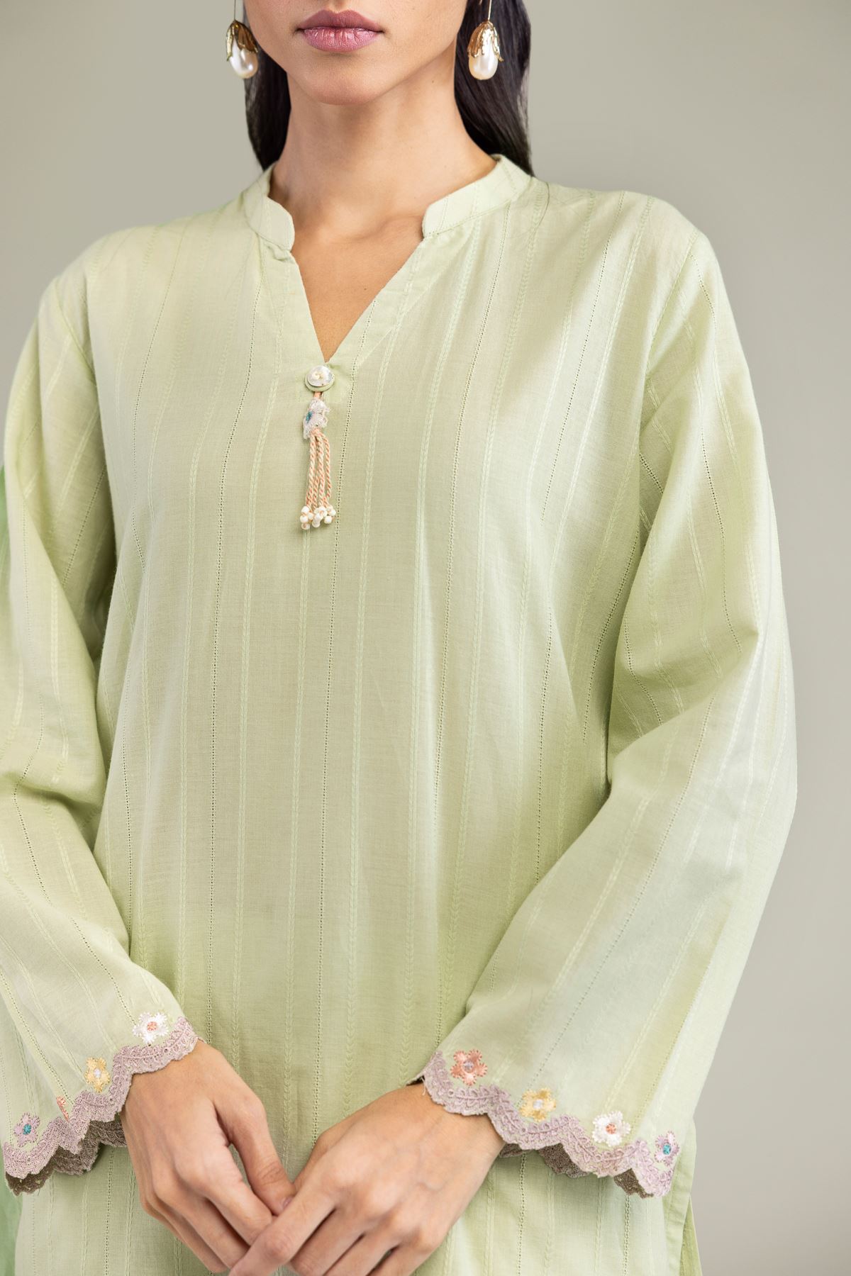 Embroidered Textured Cotton Cotton Band-Collar Kurta - 26-01-2E1-08TA-VG