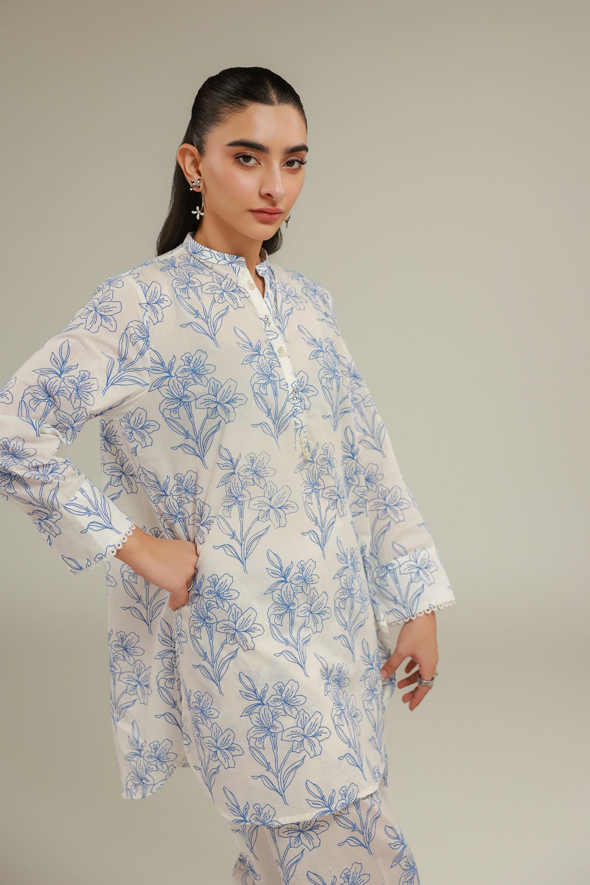 Cambric Floral Lace Kurta - 1-26-137-A-A-VG