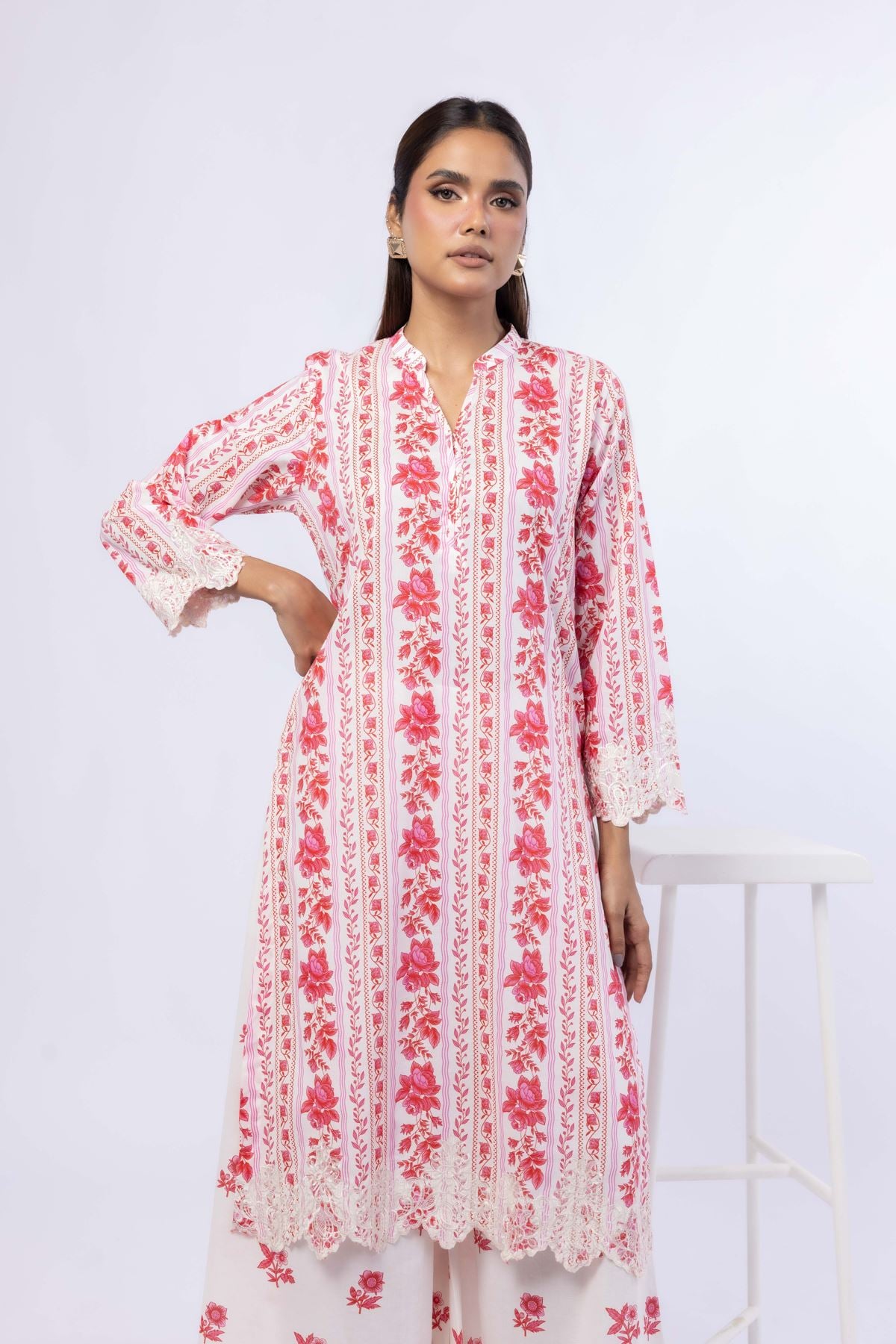 Embroidered Cambric Kurta - 25-08K3-06TA-VG