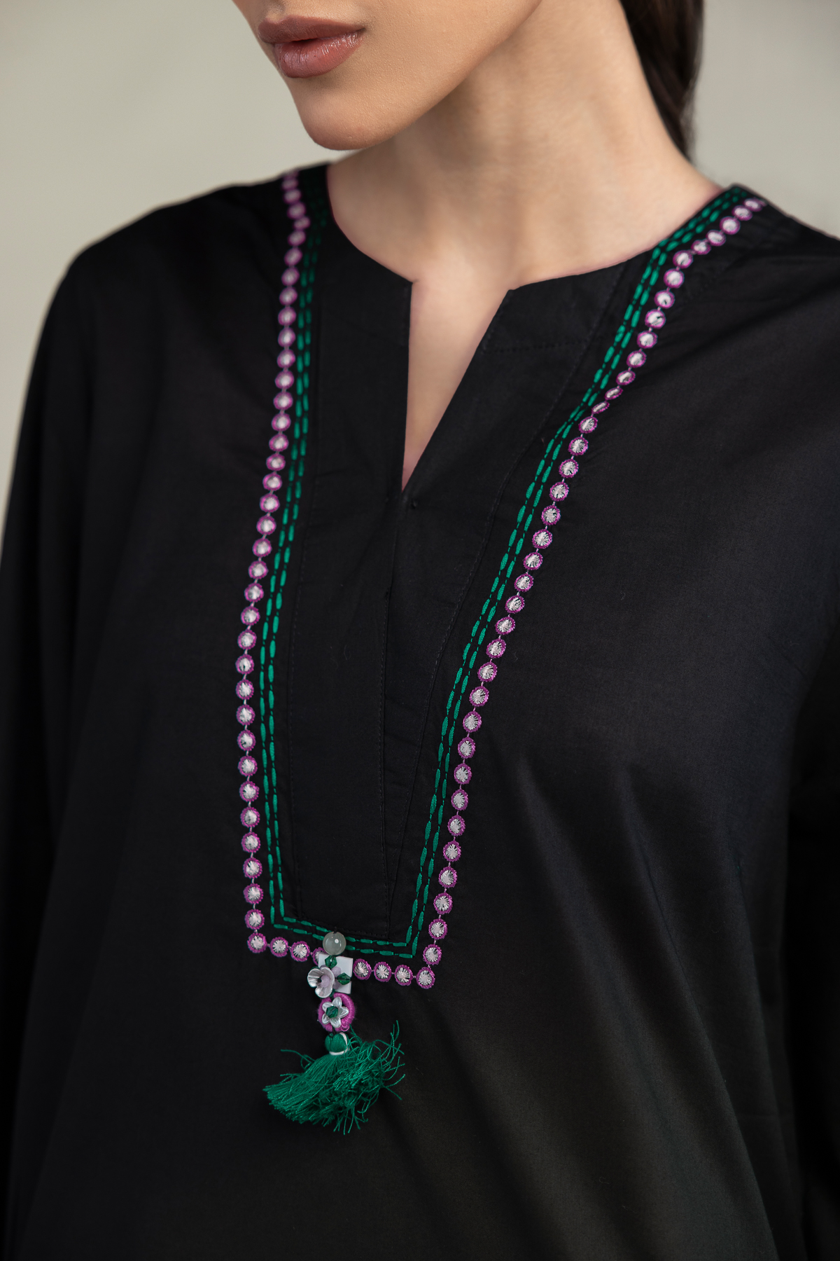 Embroidered Cambric Black Cambric Kurta - 1-26-303-A-D1-VG