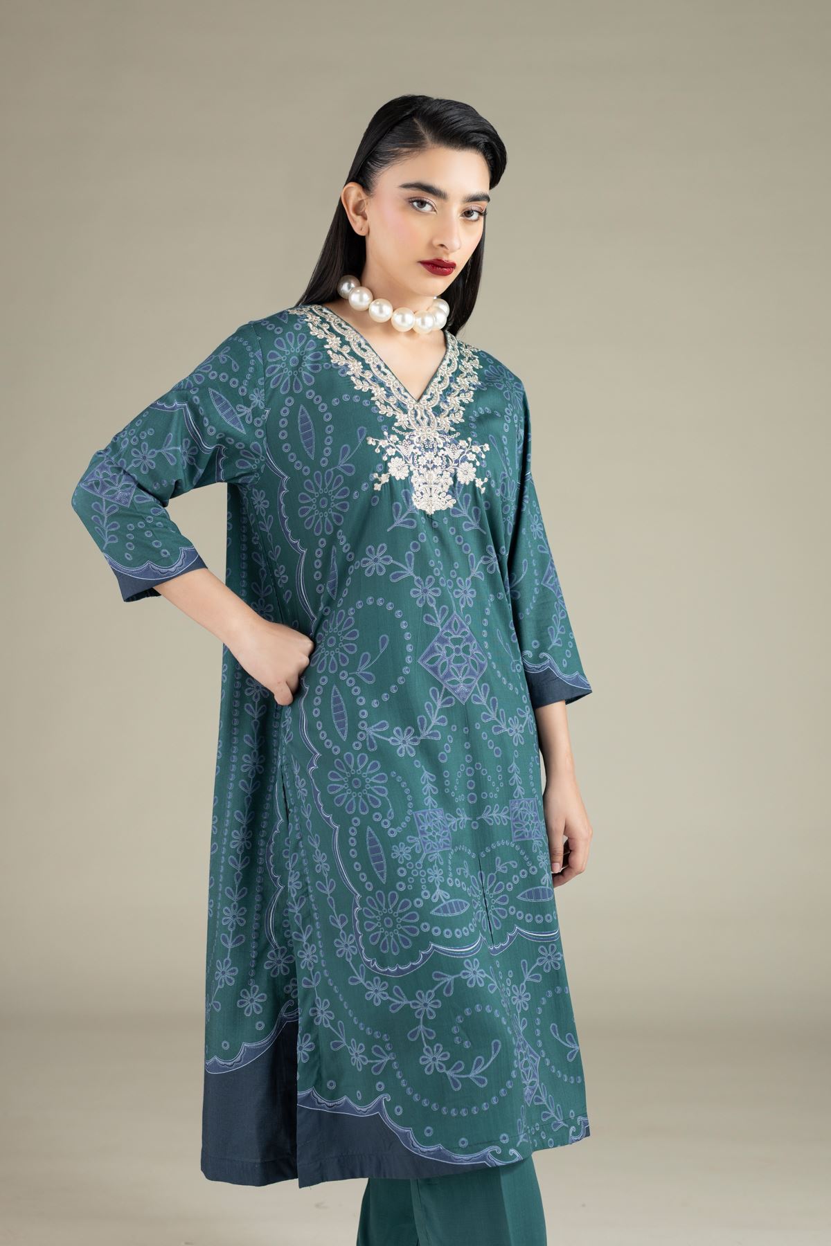 Embroidered Raw Silk Kurta - 25-10-10S6-03TA-VG