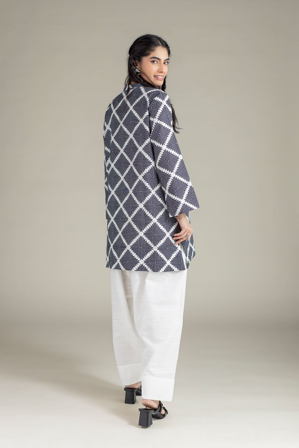 Printed Khaddar Kurta - 25-09-12E2-01TA-VG
