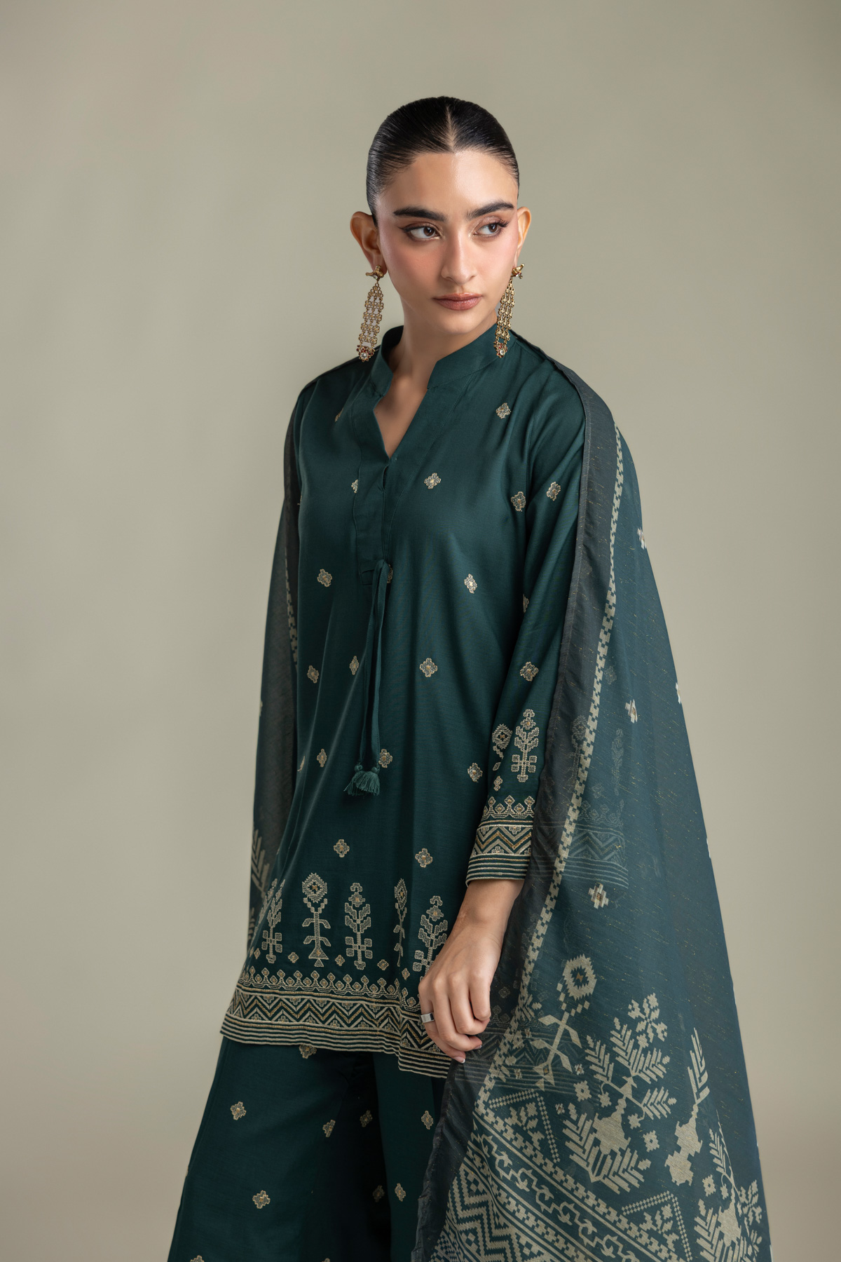 Embroidered Mesuri Green Mesuri Dupatta - 2-26-202-A-D-VG