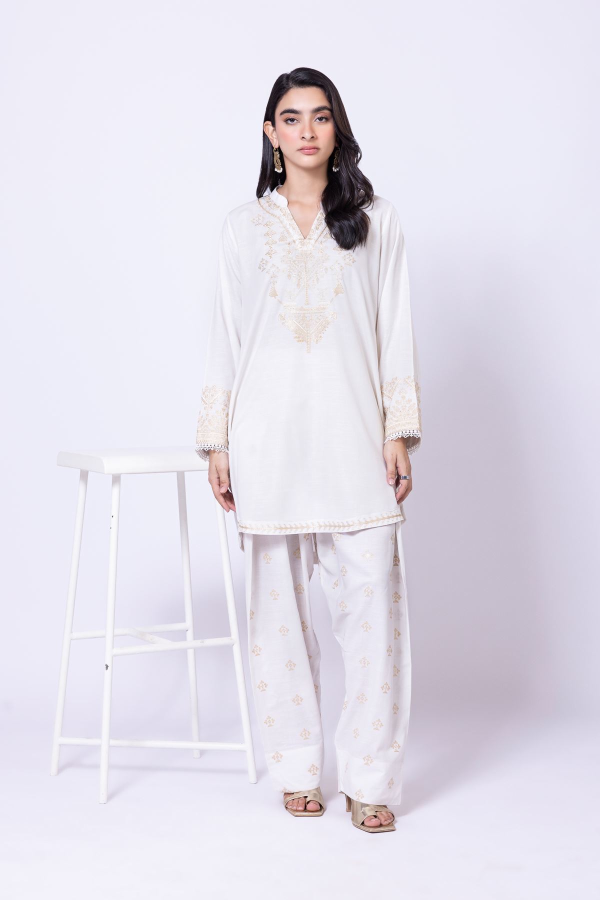 Embroidered Dull Raw Silk Pants - 25-08-8E4-02BA-VG
