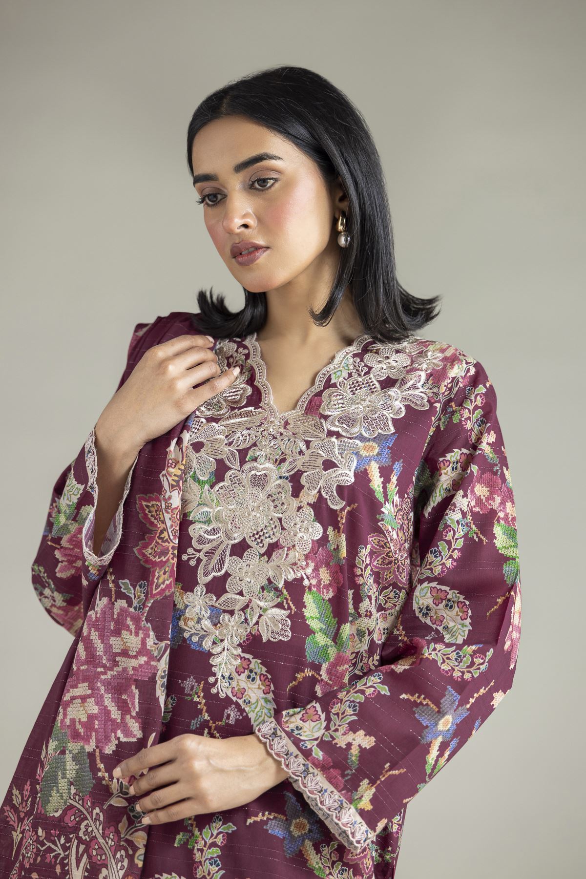 Embroidered Mesuri Fabrics 3 Piece - A22-26-123FA2-VG