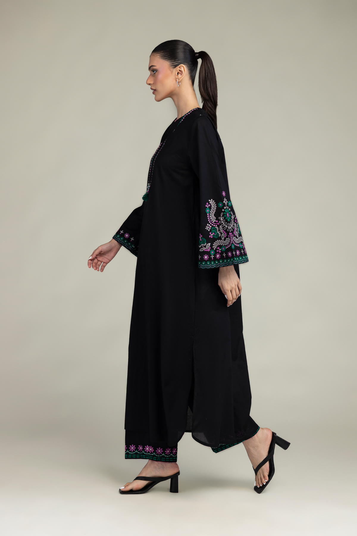 Embroidered Cambric Black Cambric Kurta - 1-26-303-A-D1-VG
