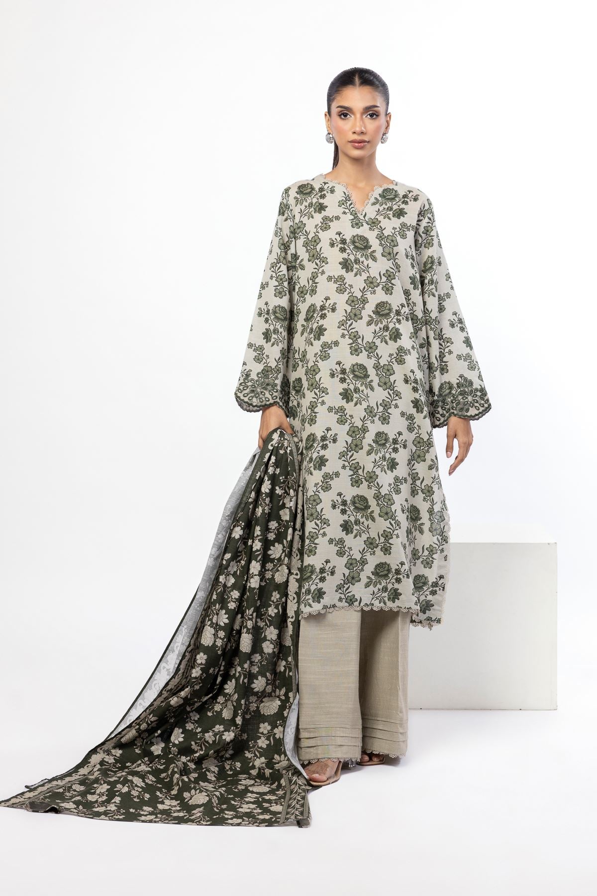 Embroidered Khaddar Fabrics 3 Piece - KRN13A-VG
