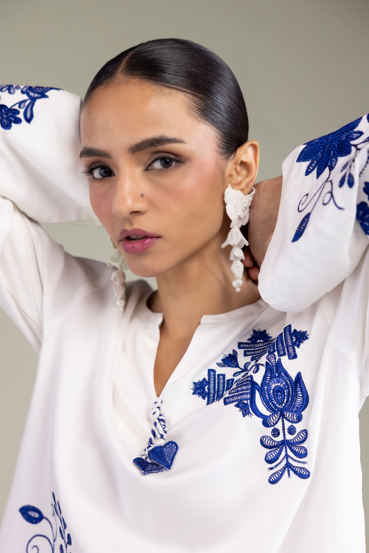 Embroidered Viscose Crepe Floral White Tunic - 6-26-202-A-G1-VG