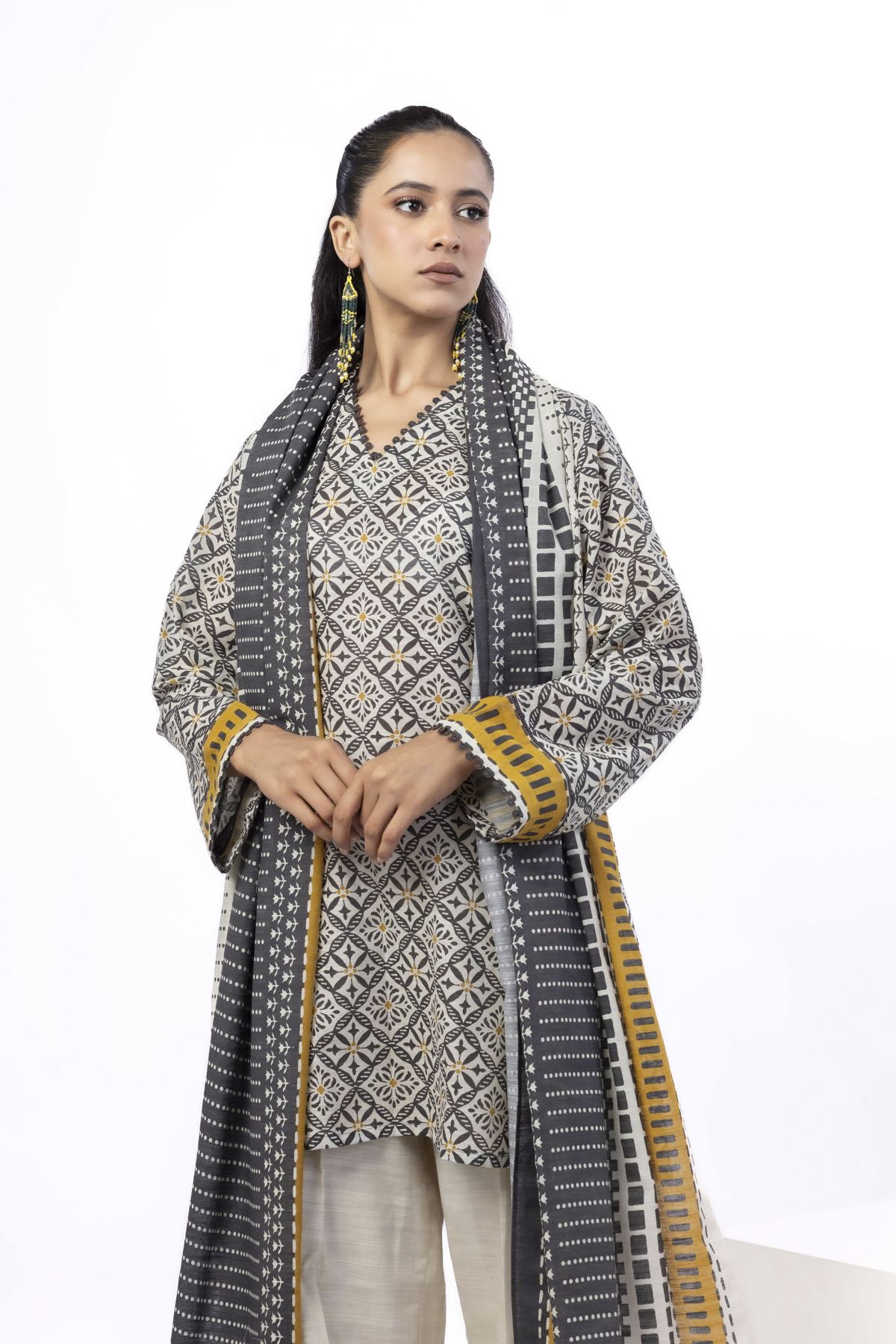Printed Light Khaddar Tailored 3 Piece - KN23AST-VG