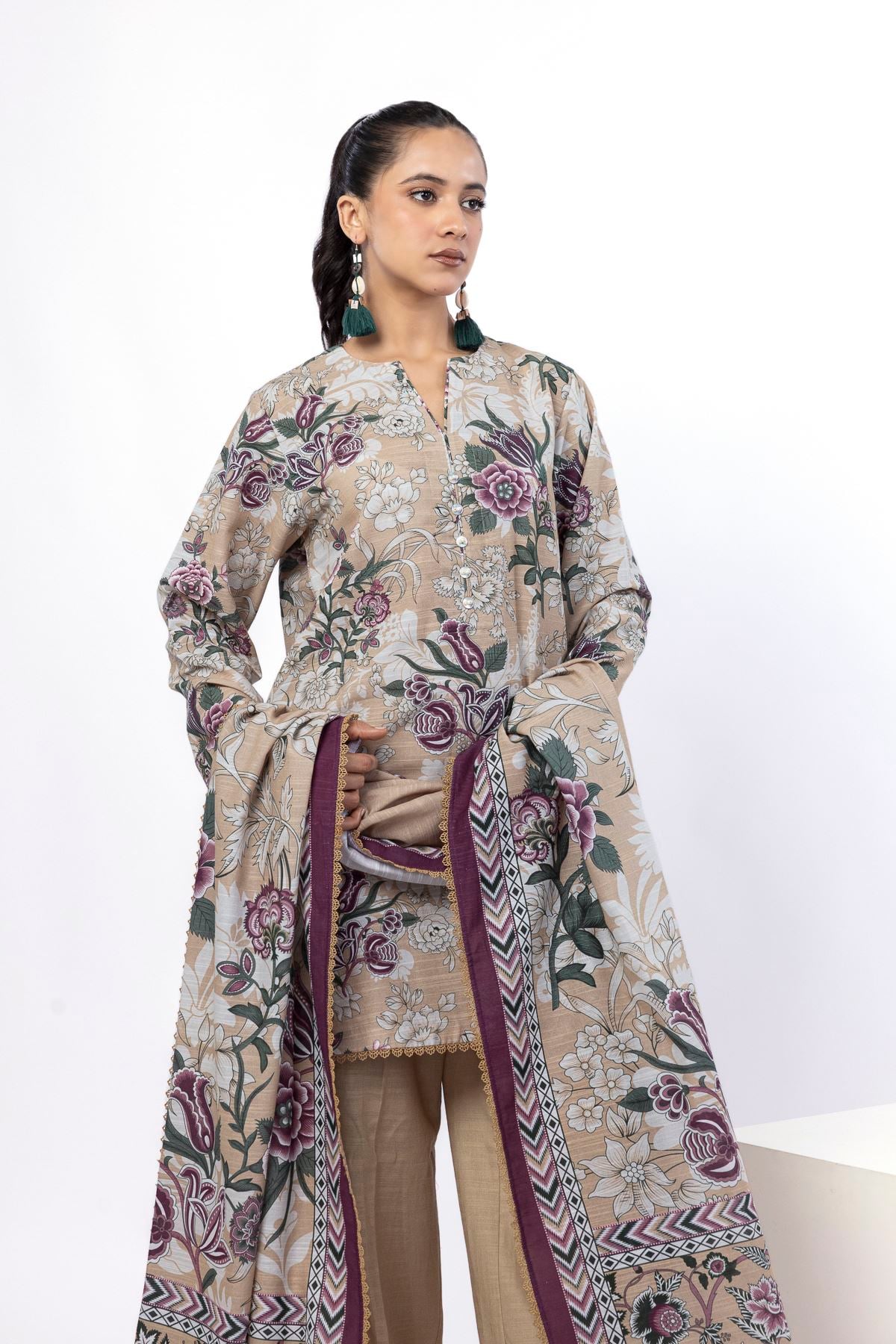 Embroidered Light Khaddar Tailored 3 Piece - LKN72BST-VG