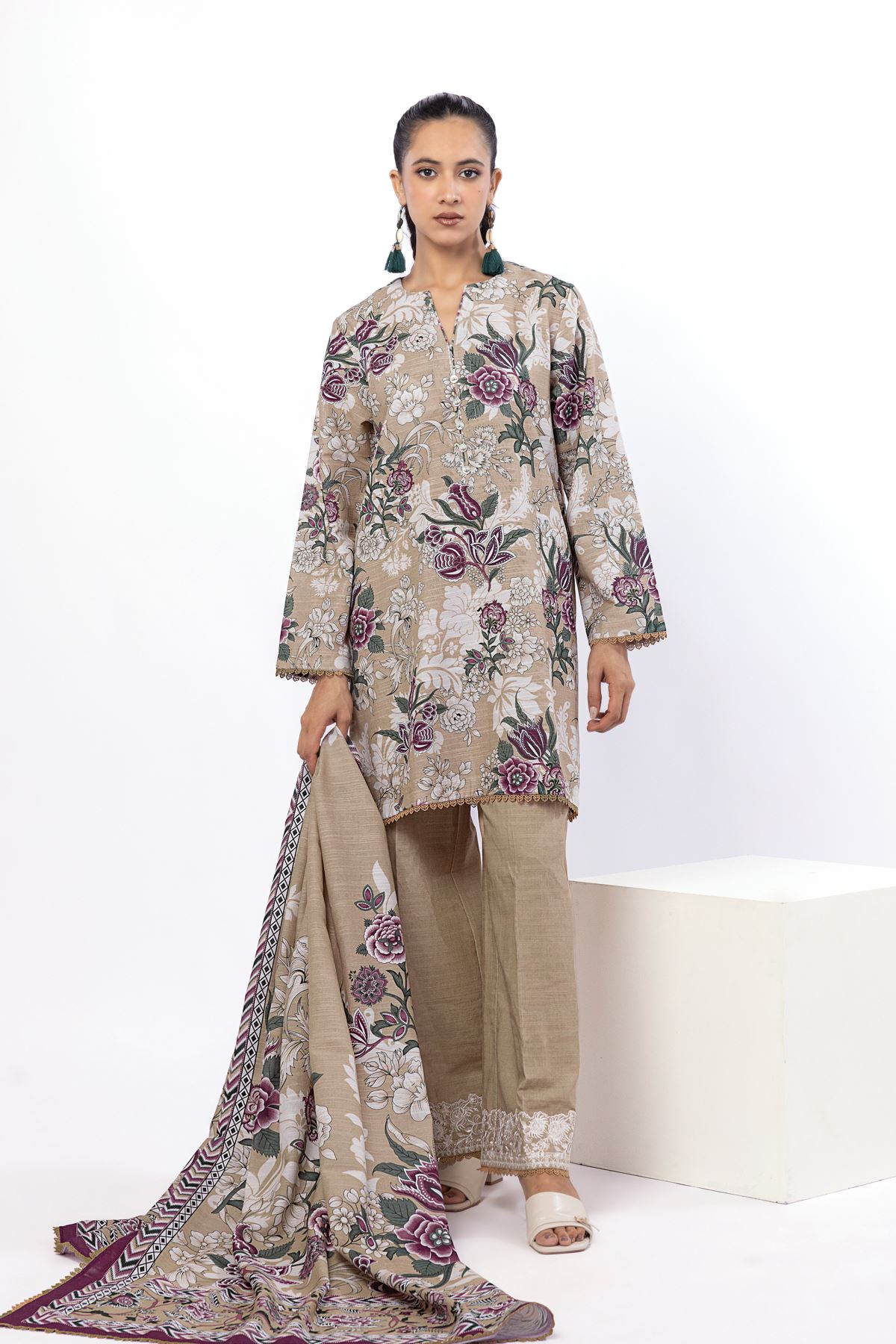 Embroidered Light Khaddar Tailored 3 Piece - LKN72BST-VG