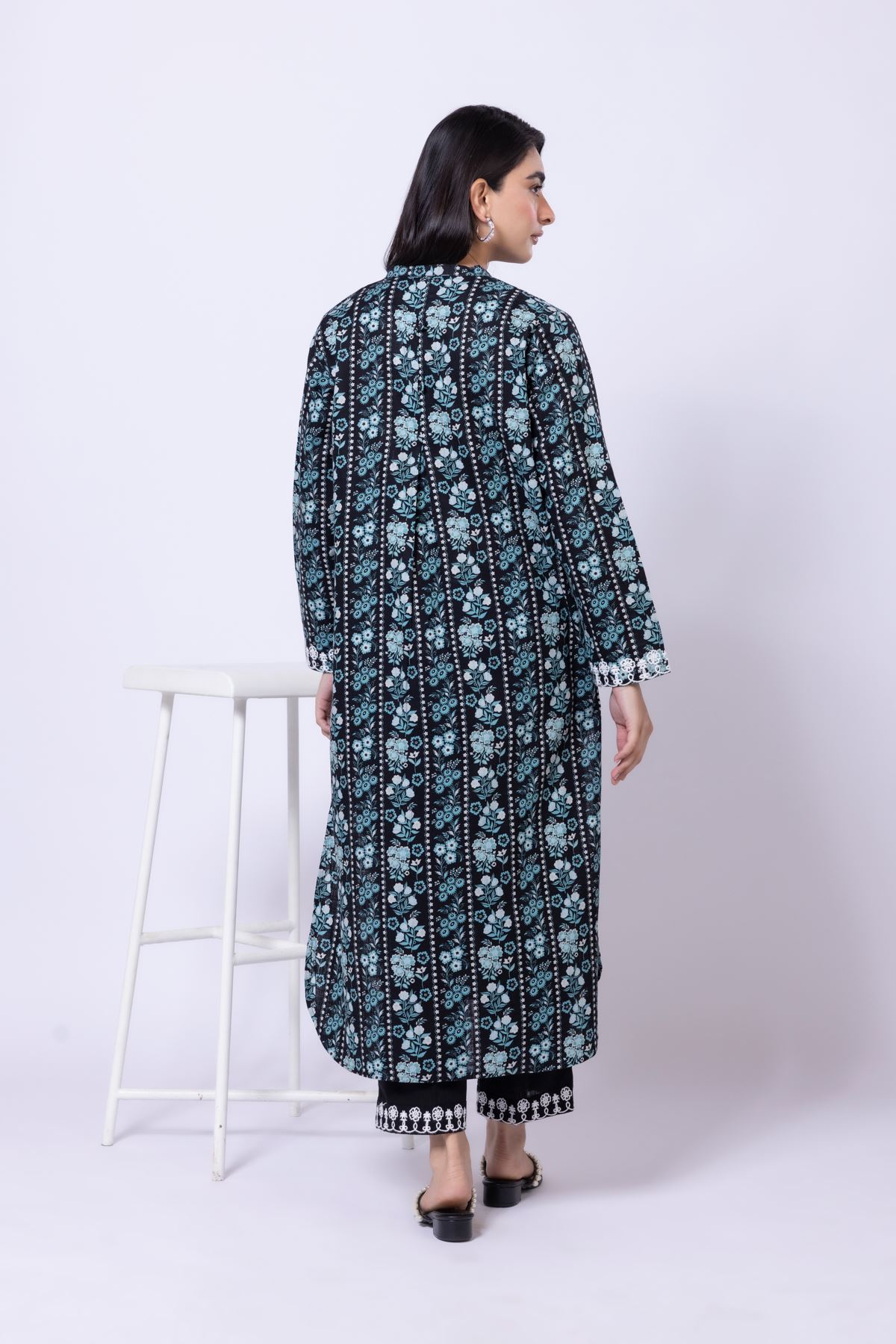 Embroidered Heavy Textured Cotton Kurta - 25-10-12E6-08TB-VG