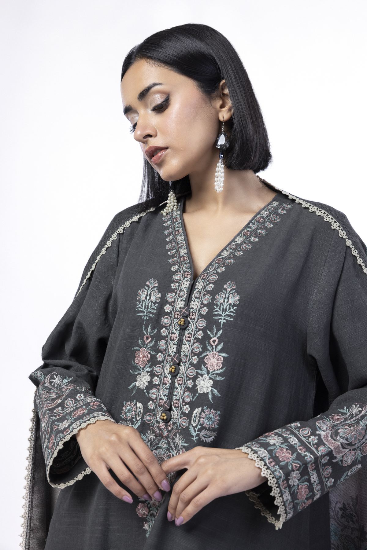 Embroidered Khaddar Fabrics 3 Piece - KW33B-VG