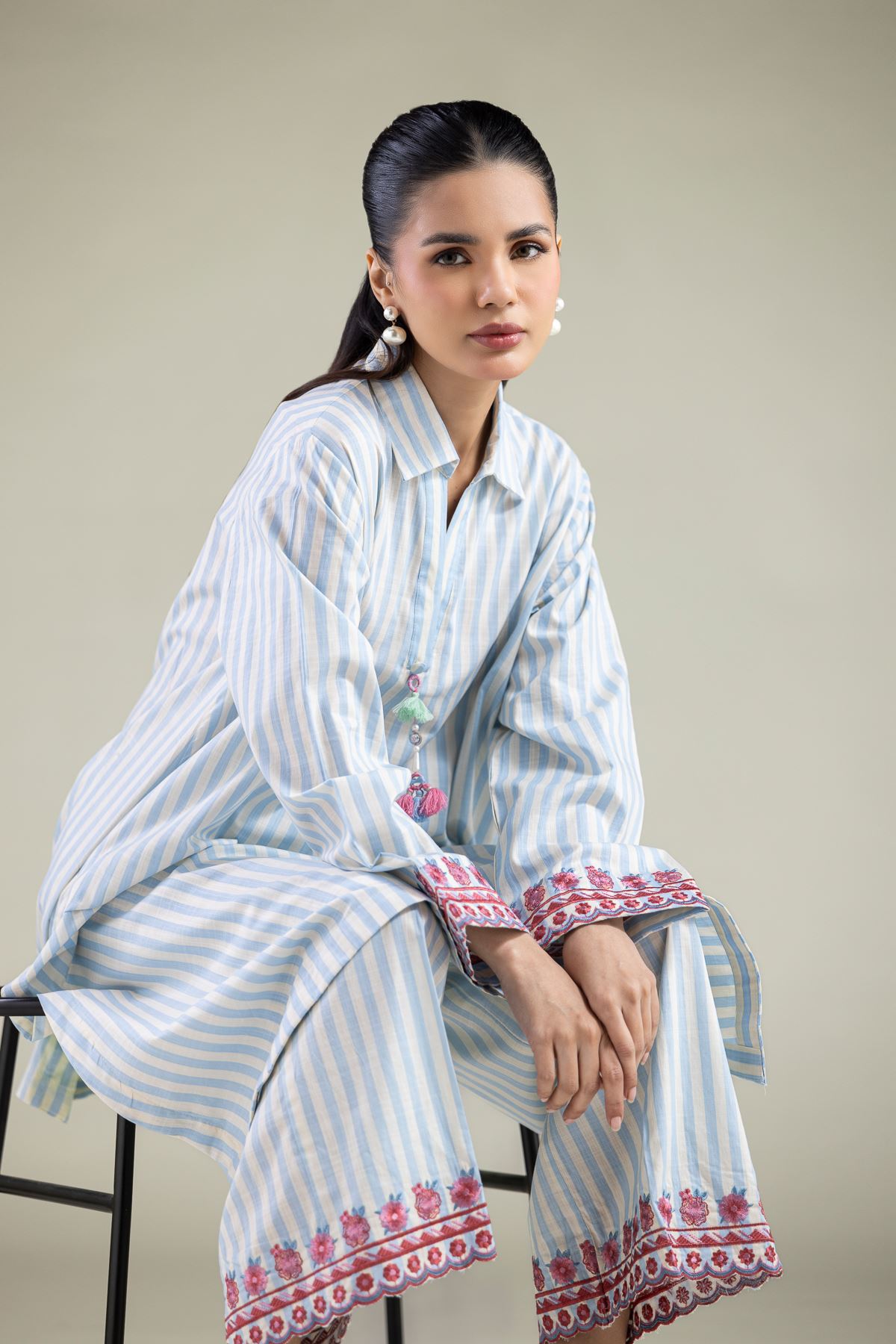 Embroidered Textured Cotton Kurta - 1-26-119-A-F-VG