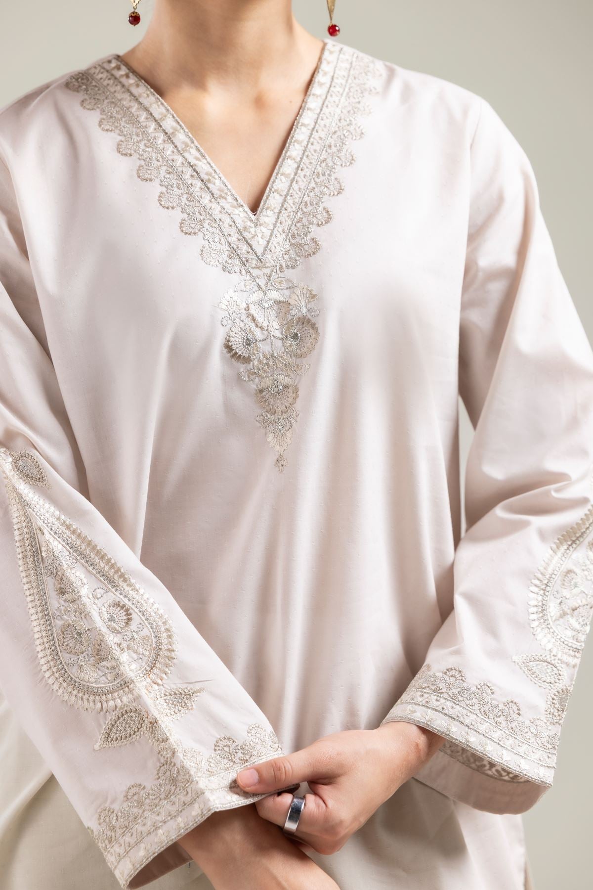 Embroidered Cotton Dobby Off-white V-Neck Kurta - 2-26-107-A-F-VG