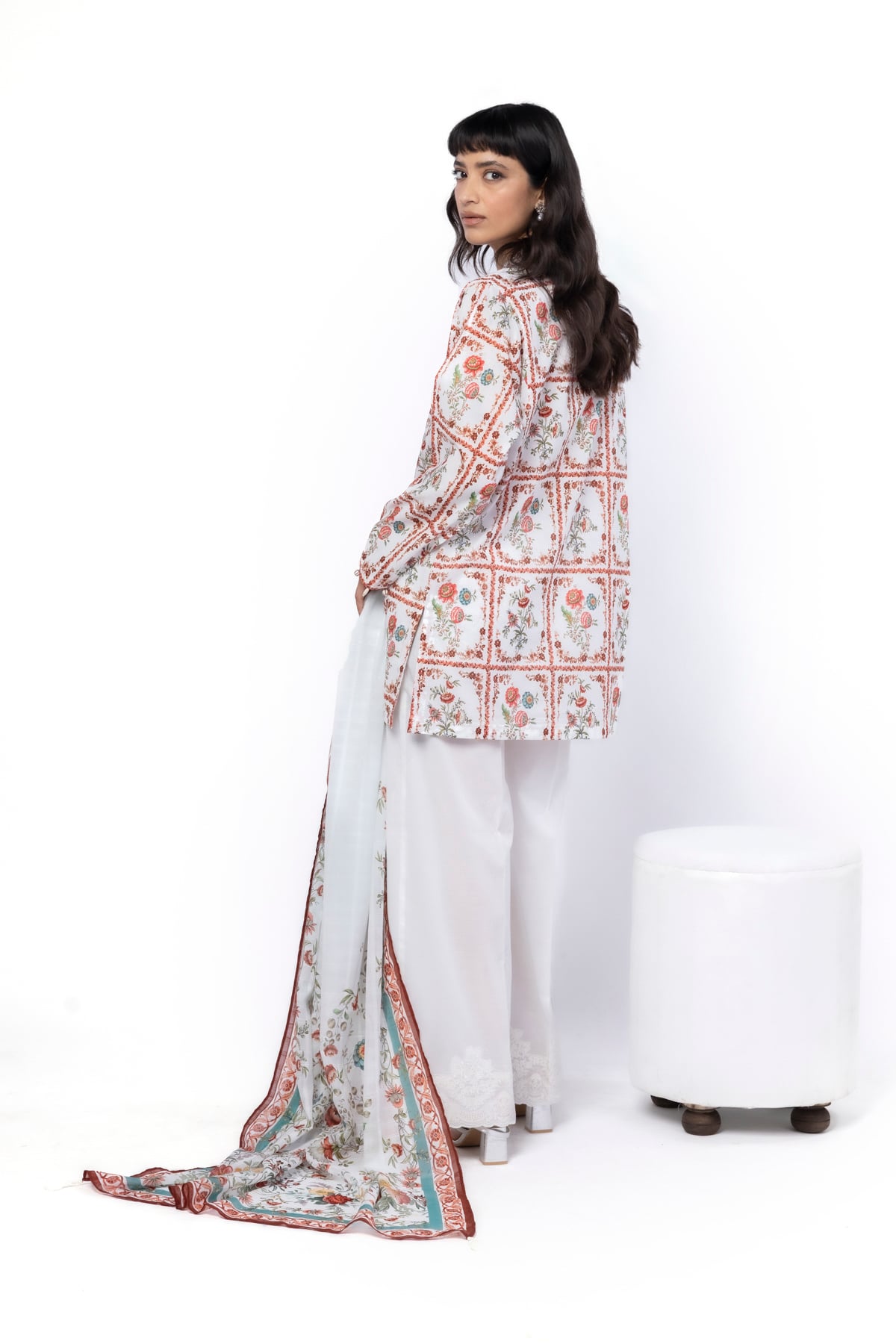 Embroidered Lawn Fabrics 3 Piece - CA02A-VG