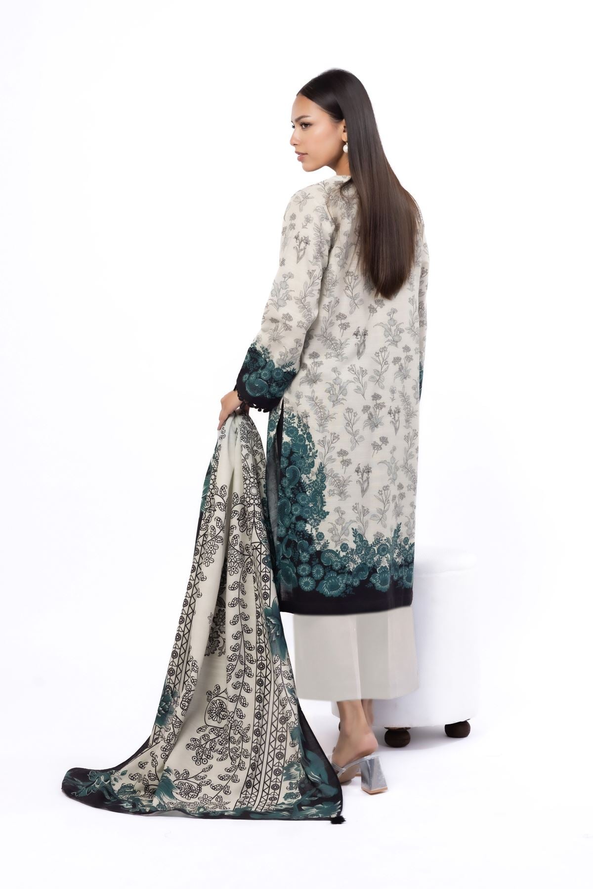 Printed Khaddar Fabrics 3 Piece - 25-09-10E3-07TB-VG