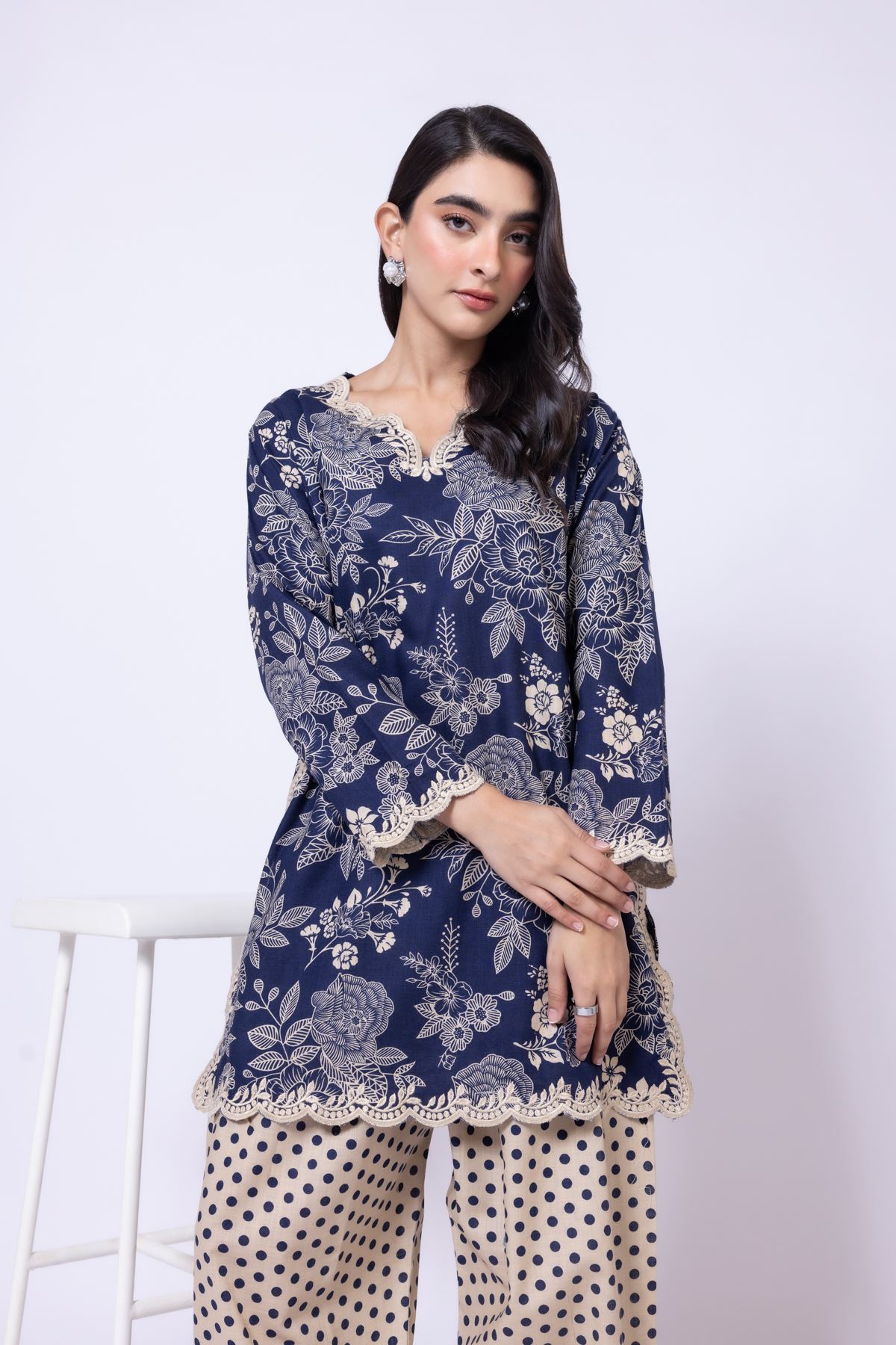 Embroidered Heavy Textured Cotton Kurta - 25-10-10E7-05TA-VG