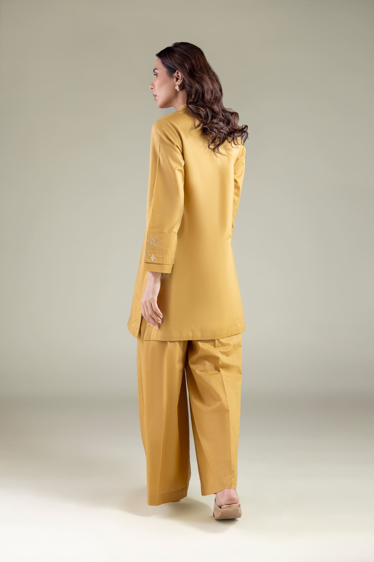 Embroidered Cambric Kurta - 2-26-104-A-E-VG