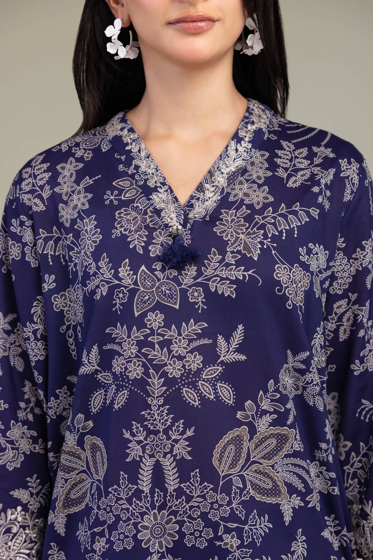 Embroidered Cambric Floral Navy Kurta - 1-26-320-A-I2-VG