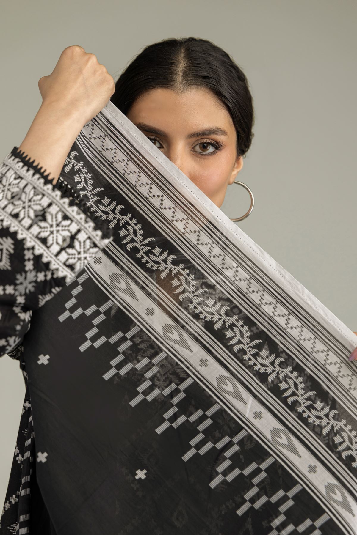 Embroidered Lawn Black Lawn Dupatta - 1-26-238-A-B1-VG