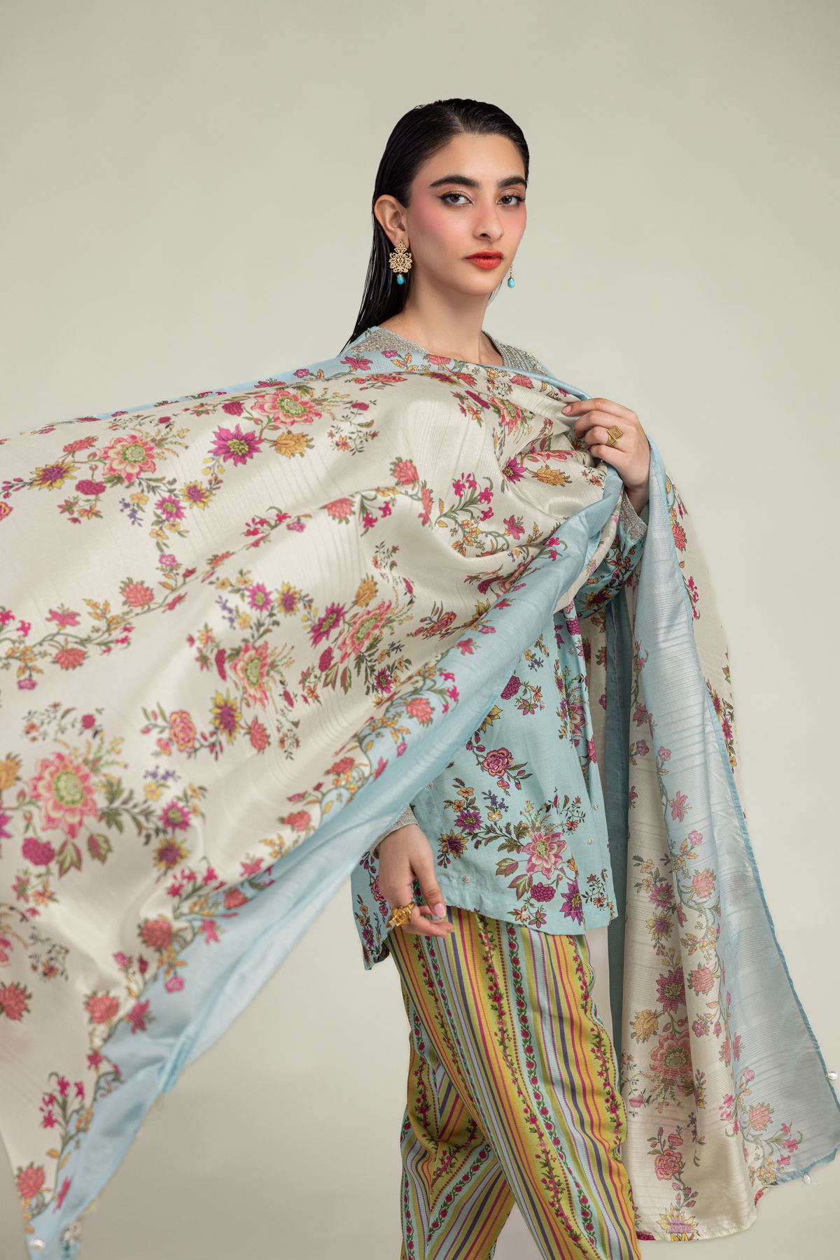 Embroidered Mesuri Floral Mesuri Dupatta - 2-26-201-A-C-VG