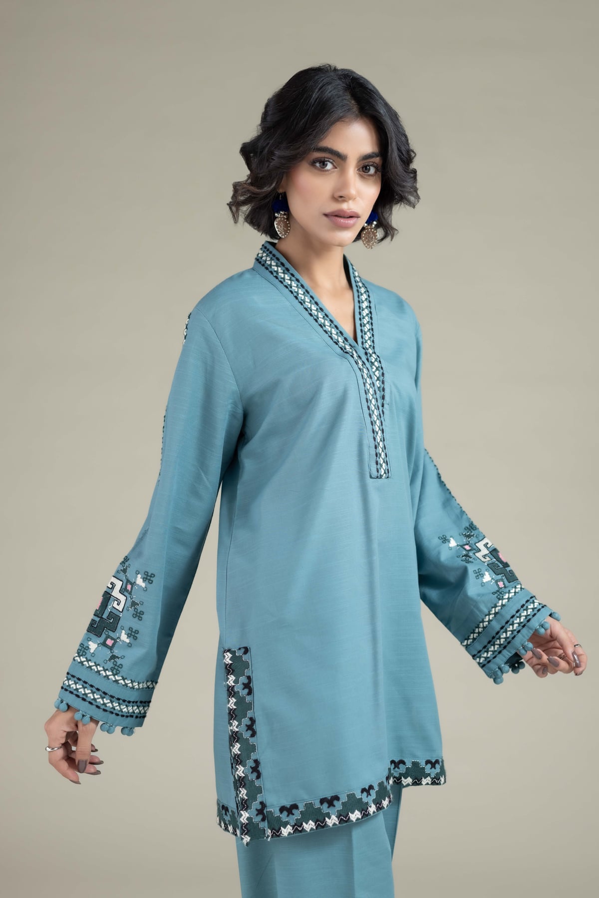 Embroidered Khaddar Kurta - 25-10-10S4-02TA-VG
