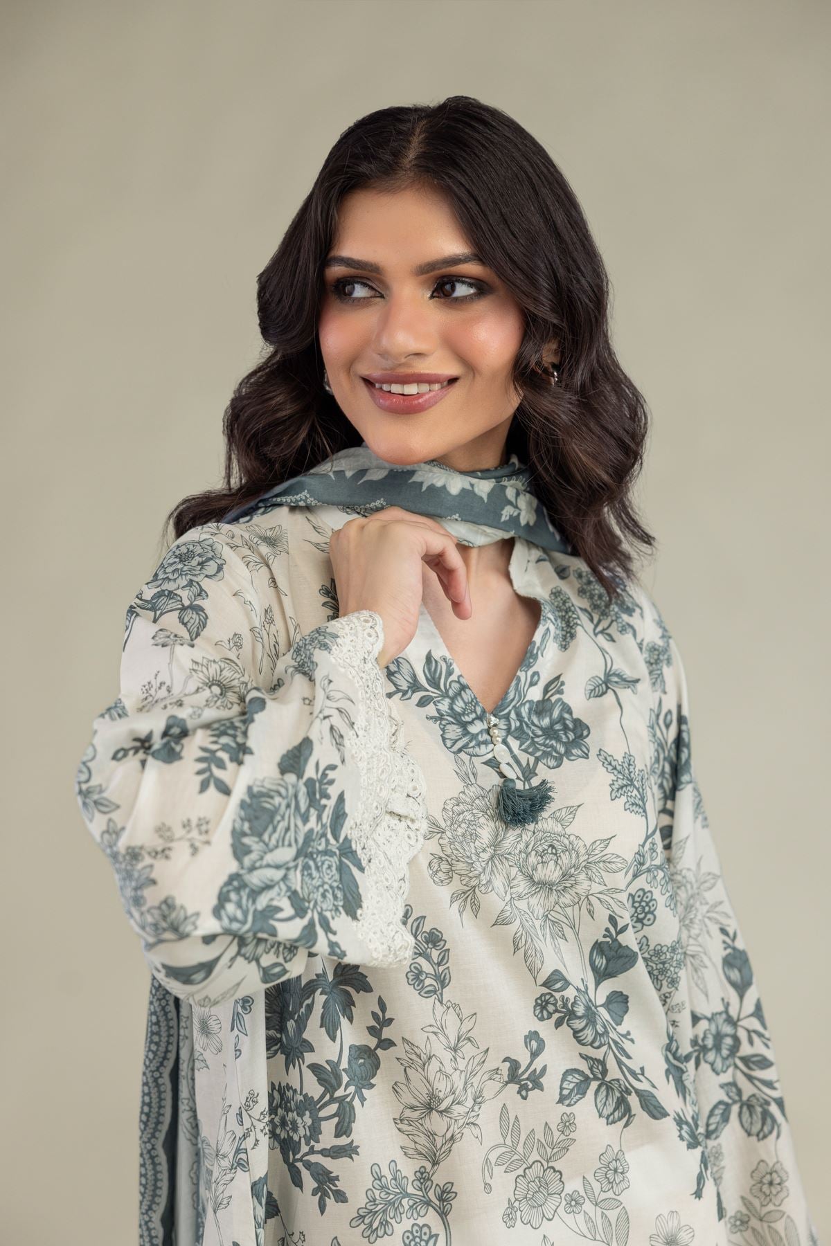 Embroidered Lawn Floral Lawn Dupatta - 1-26-250-B-H1-VG