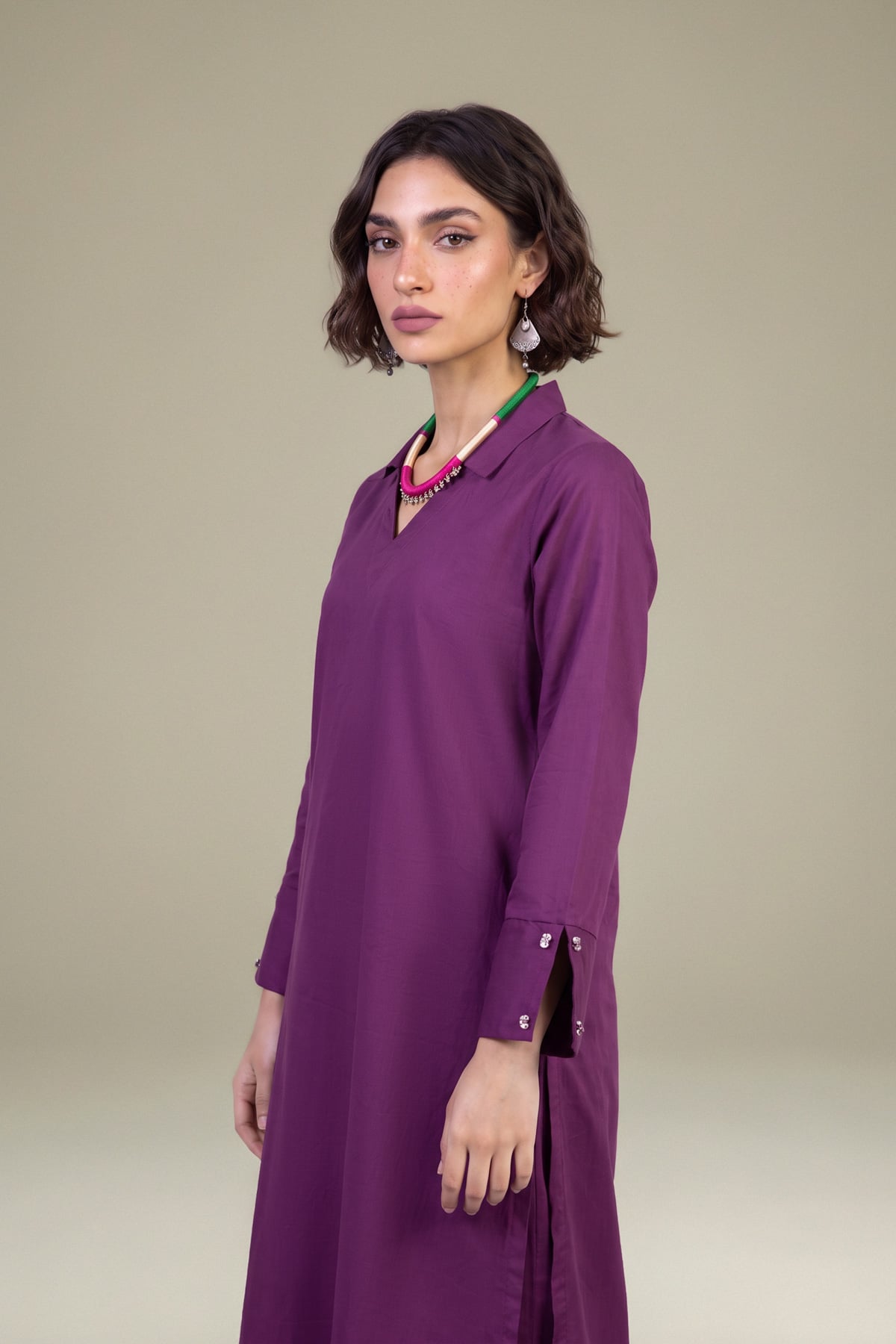 Dyed Poplin Poplin V-Neck Kurta - 1-26-408-A-A1-VG
