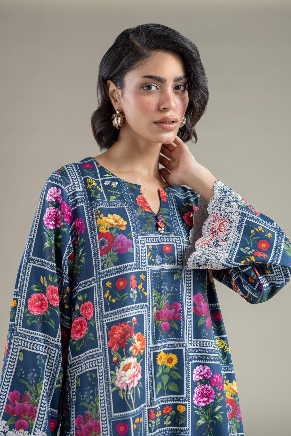 Embroidered Marina Floral Geometric Kurta - 25-10-11E12-03TB-VG