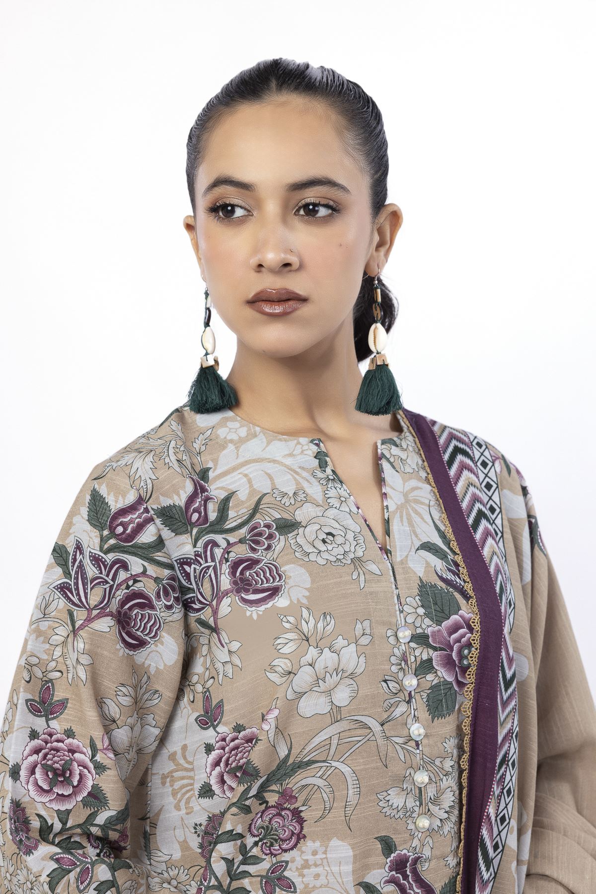 Embroidered Light Khaddar Tailored 3 Piece - LKN72BST-VG