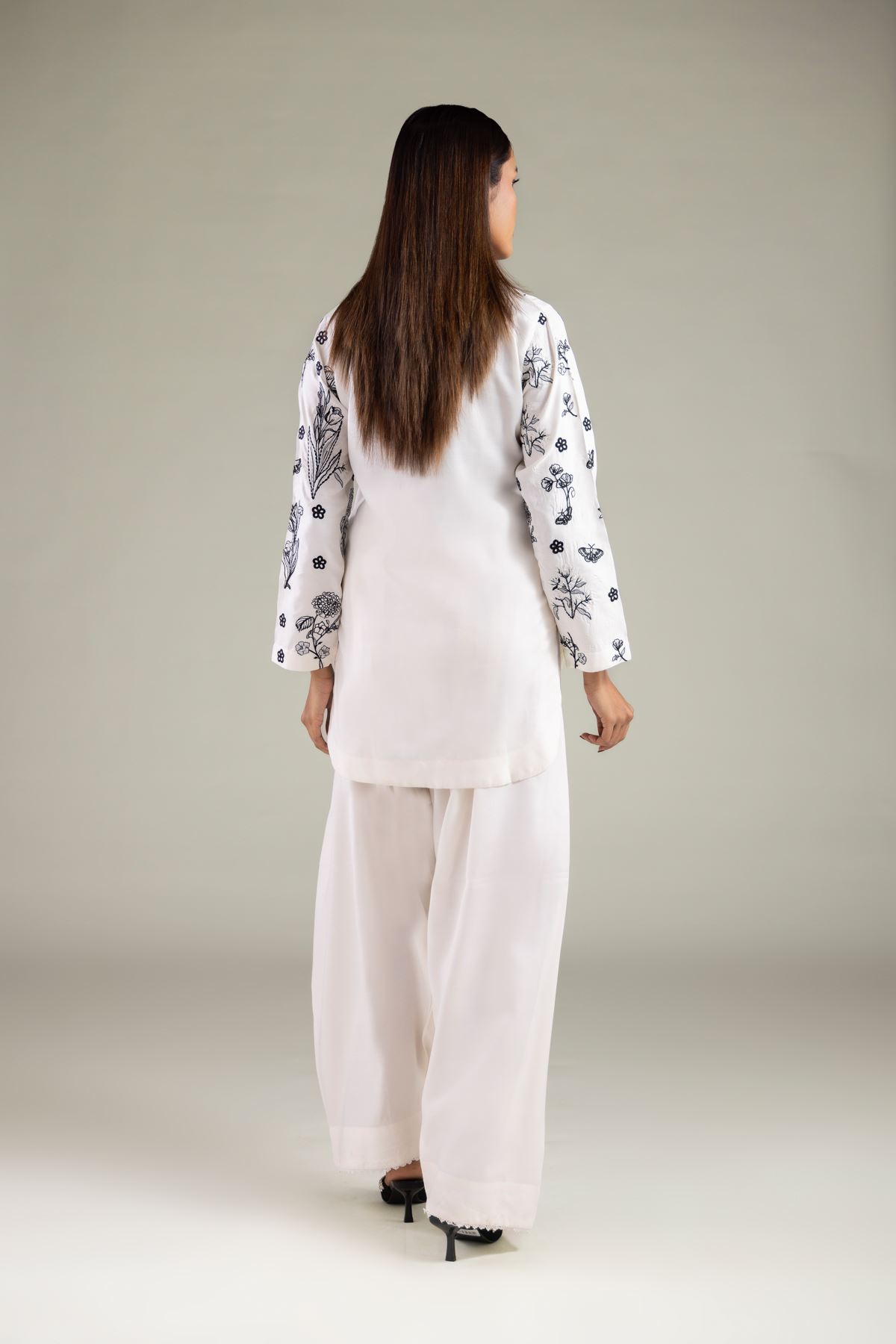 Embroidered Raw Silk Floral Scalloped Kurta - 1-26-108-A-F-VG