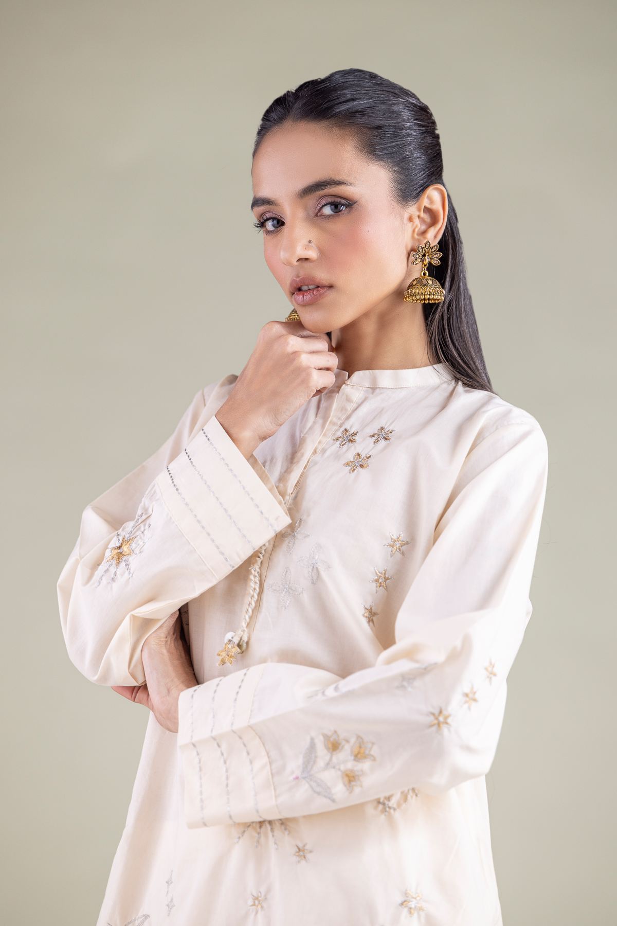 Embroidered Cambric Kurta - 1-26-108-A-F-VG