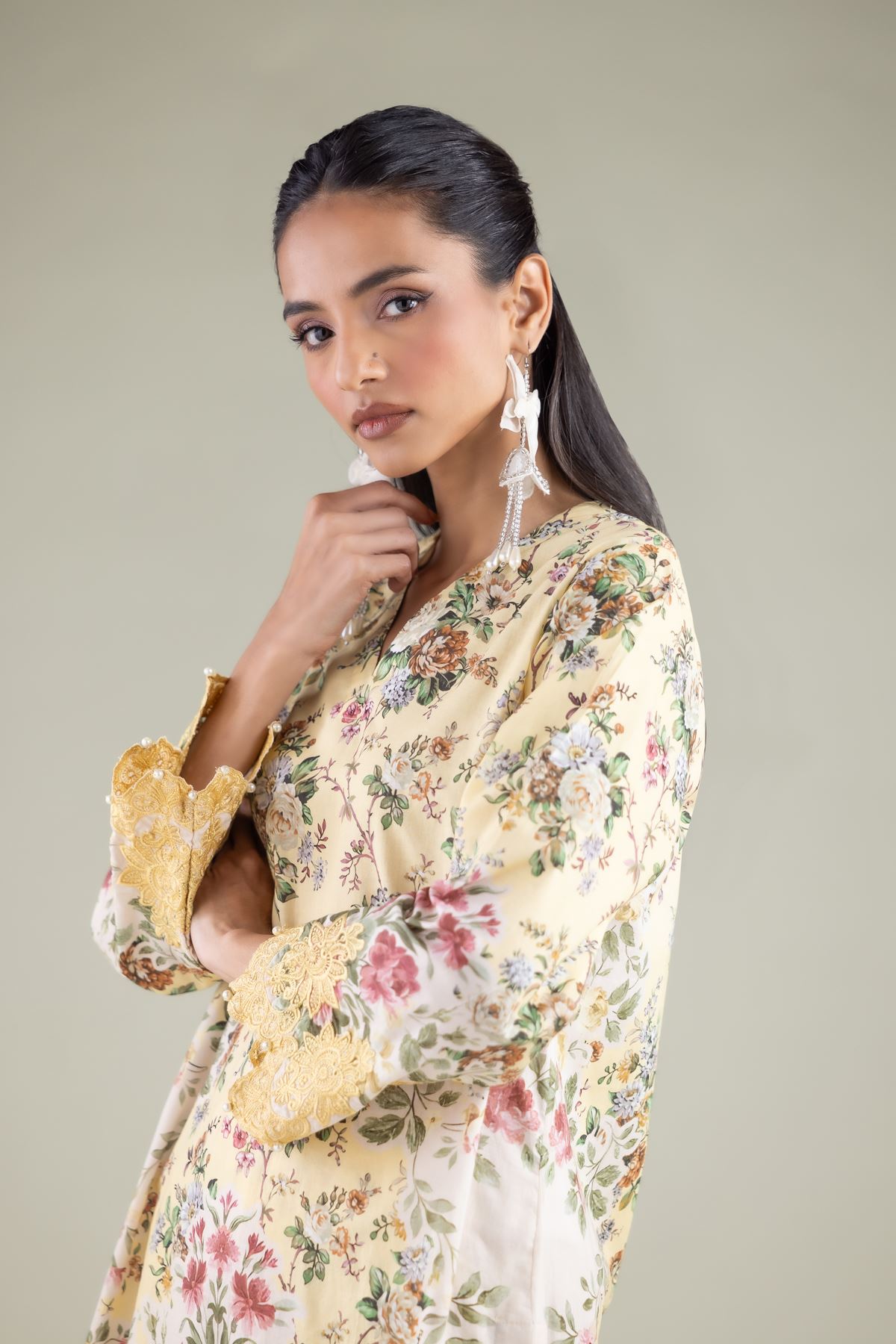 Embroidered Cambric Floral V-Neck Kurta - 2-26-112-A-F-VG