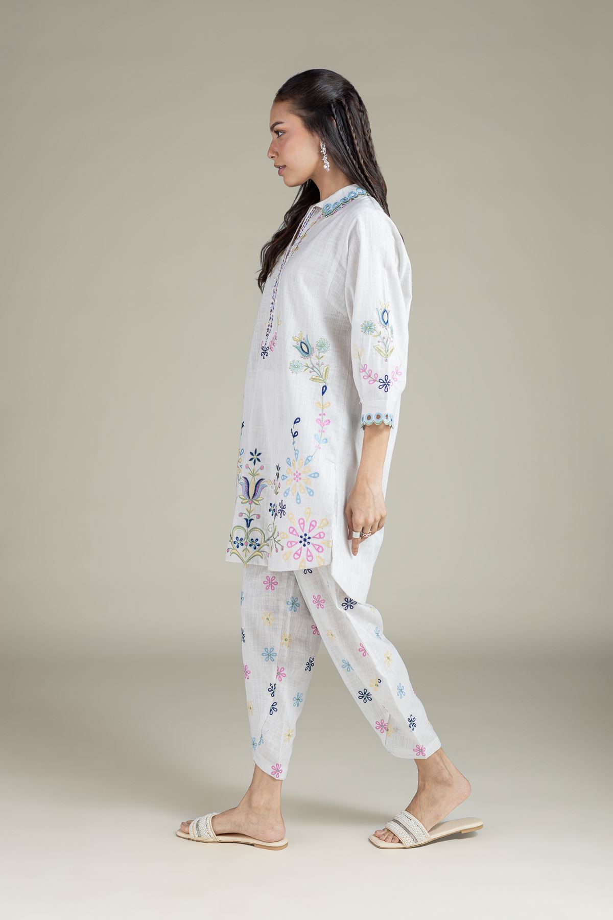 Embroidered Heavy Textured Cotton Kurta - 25-09-12E2-05TB-VG