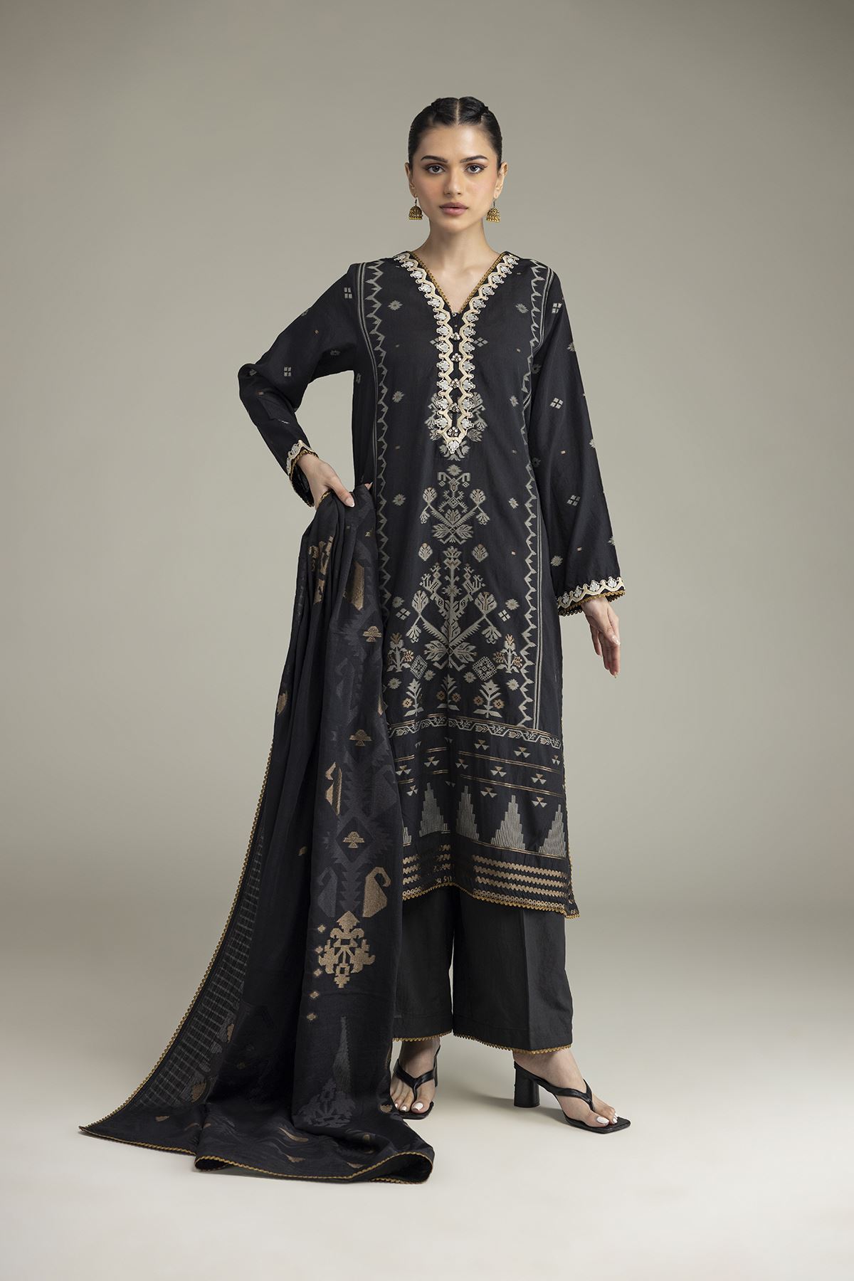Embroidered Jacquard Black Tailored Set - 1-26-252-B-D1-VG