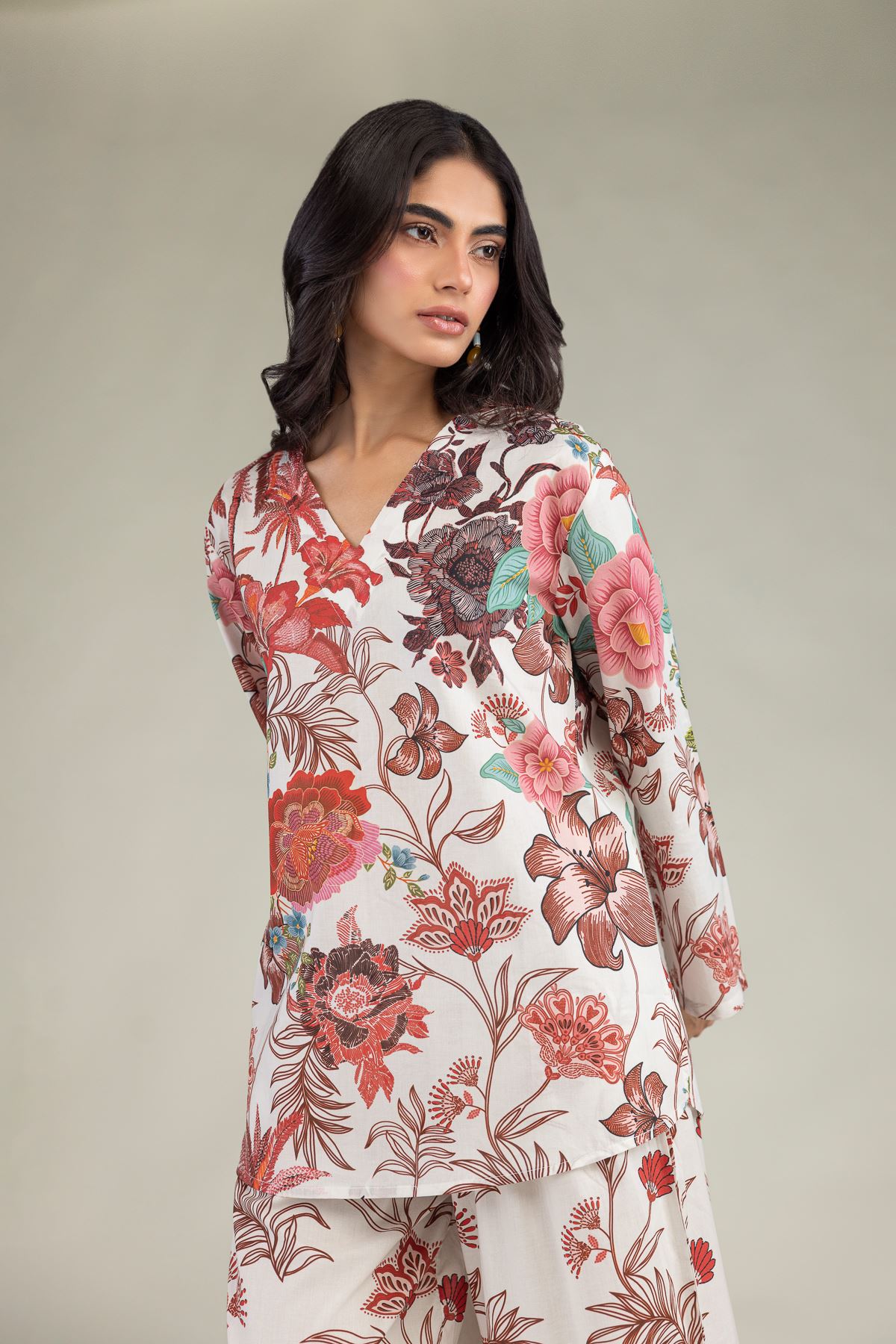 Printed Cambric Floral V-Neck Blouse - 1-26-229-B-F1-VG