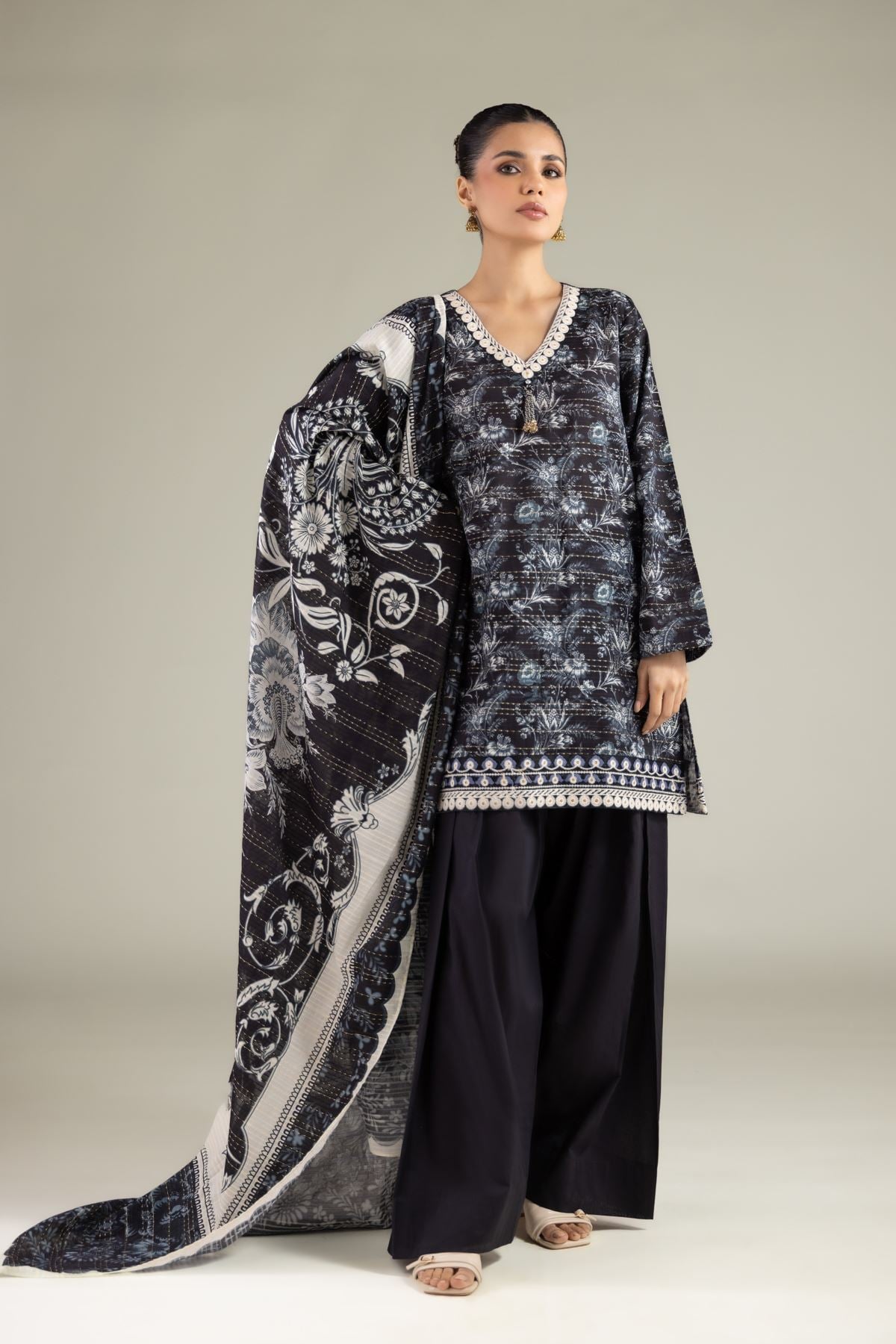 Embroidered Mesuri Dobby Black 3-Piece Tailored - 1-26-102-A-F-VG