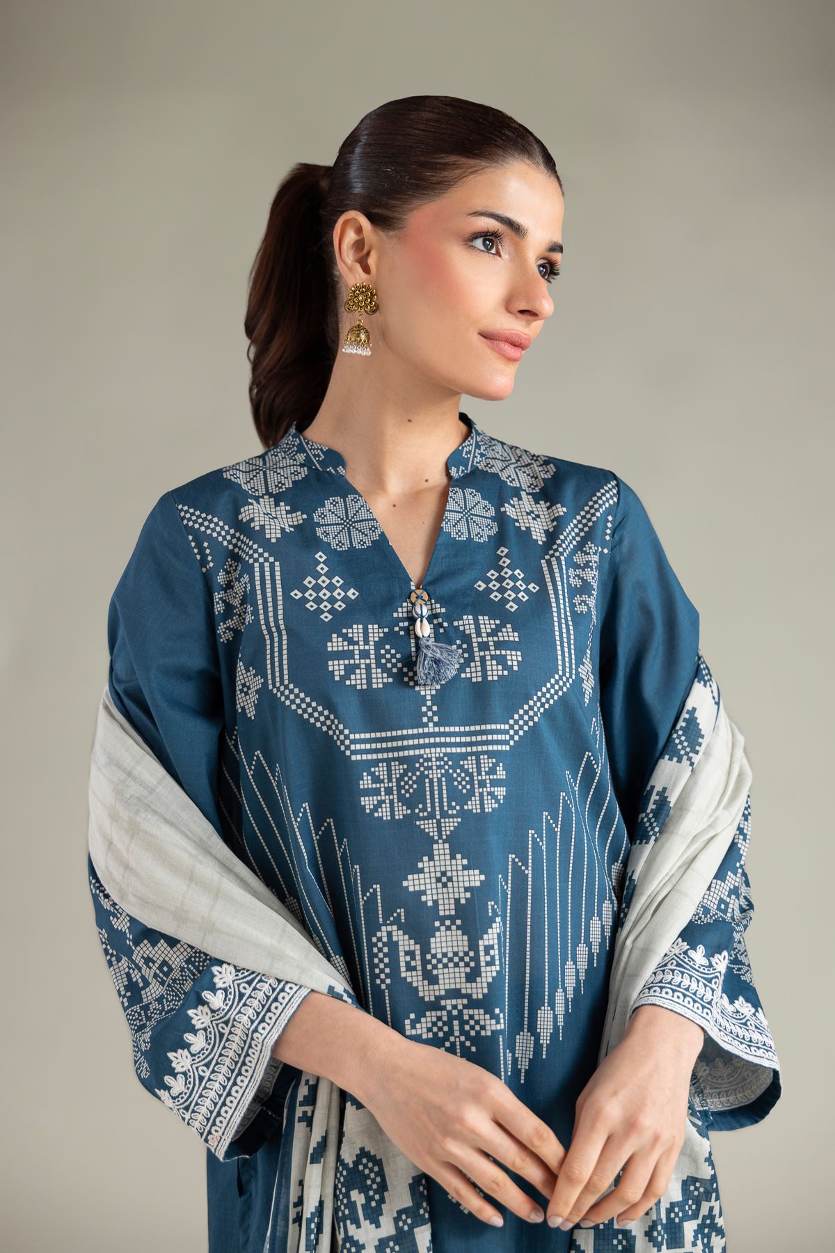 Embroidered Lawn Fabrics 3 Piece - A11-26-116FG1-VG