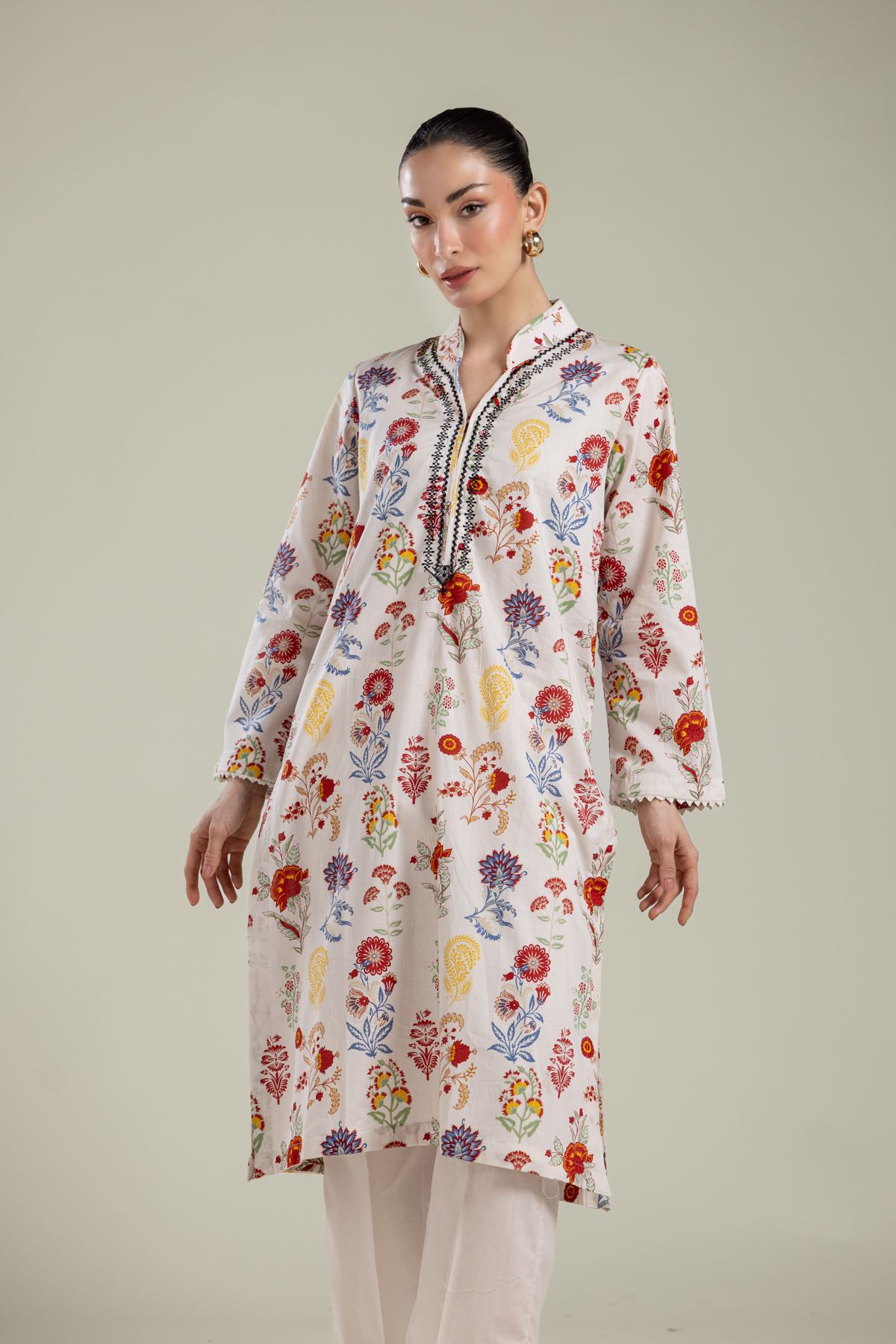Embroidered Cambric Floral V-Neck Kurta - 1-26-135-A-D-VG